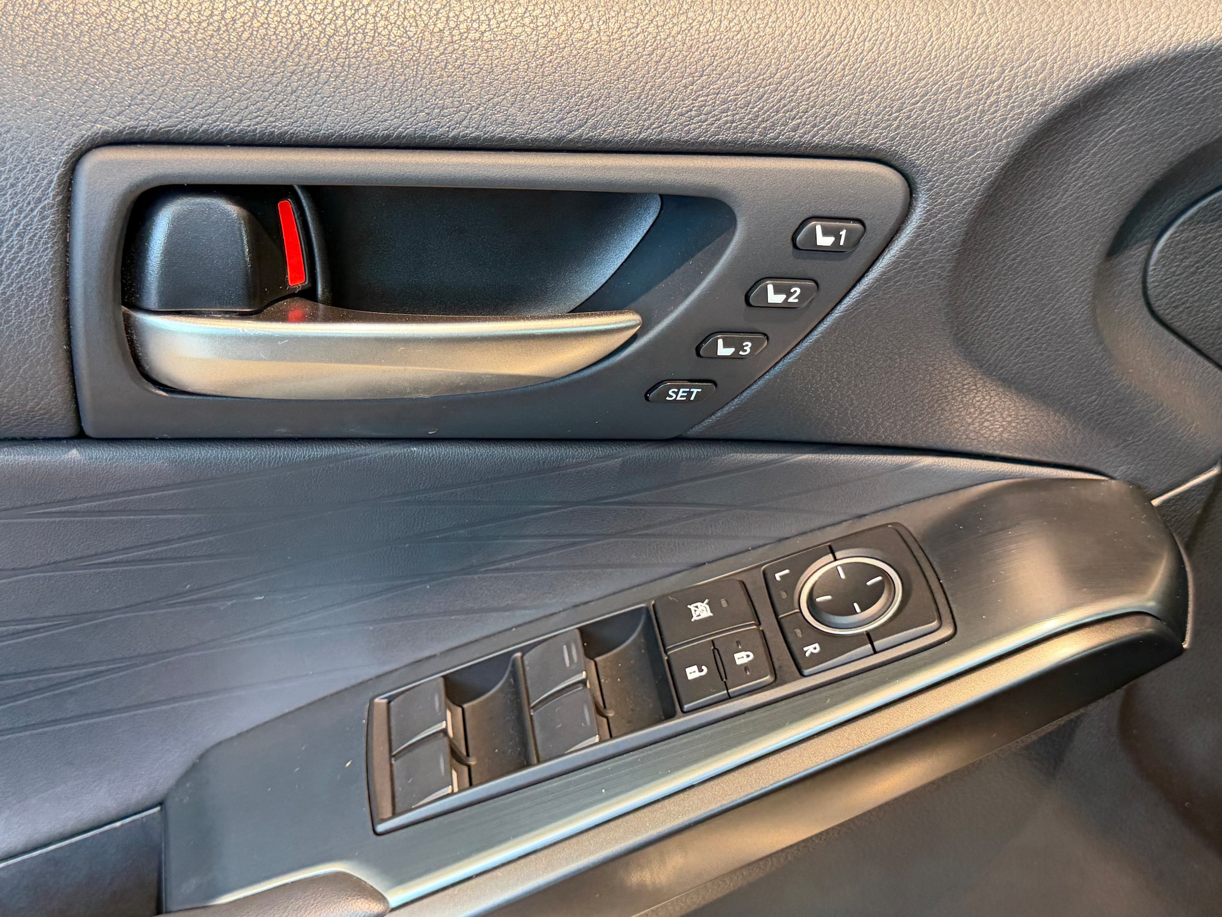 2023 Lexus IS 500 F SPORT PERFORMANCE - Photo 12