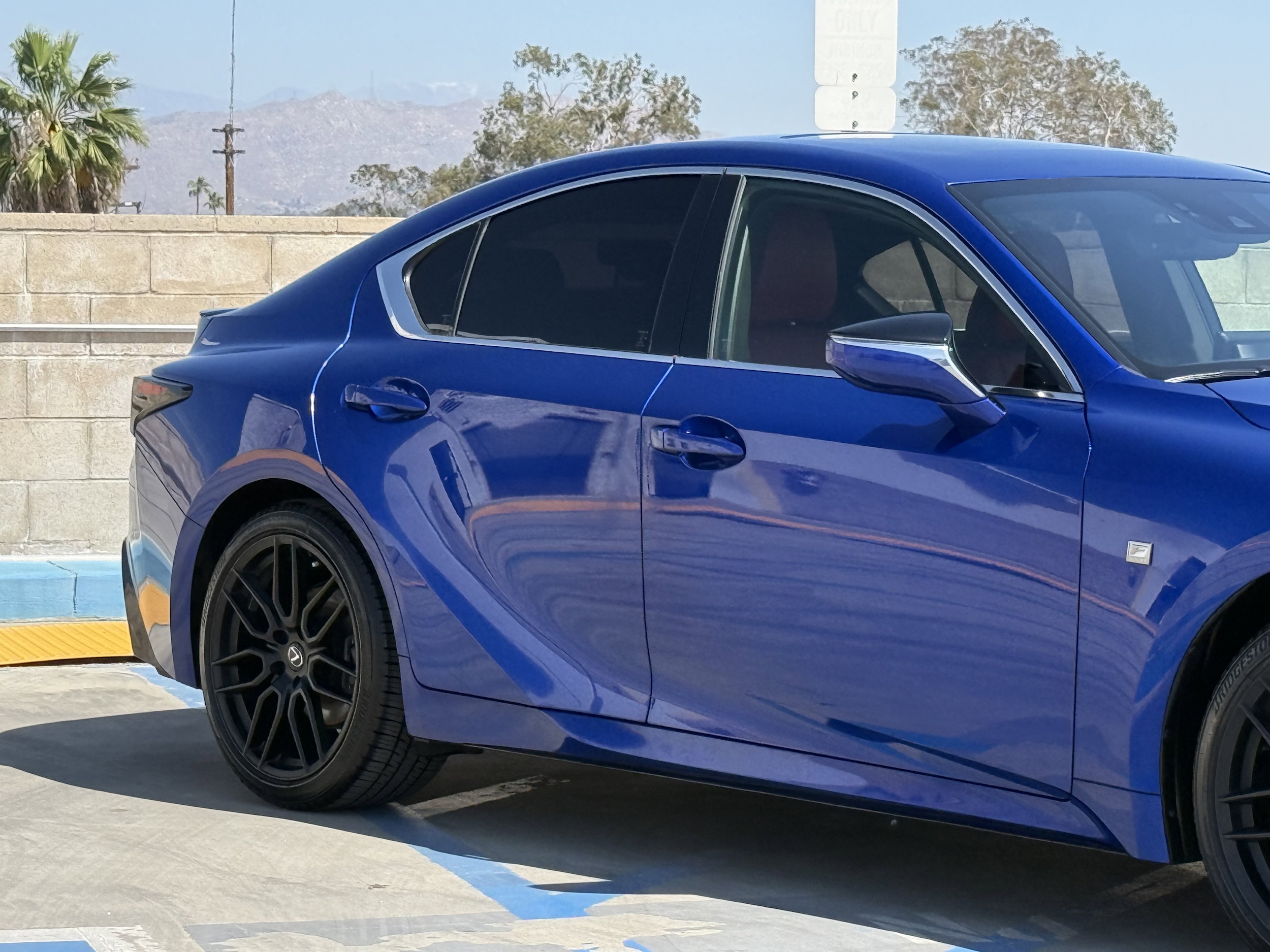 2023 LEXUS IS 350 F SPORT photo 4