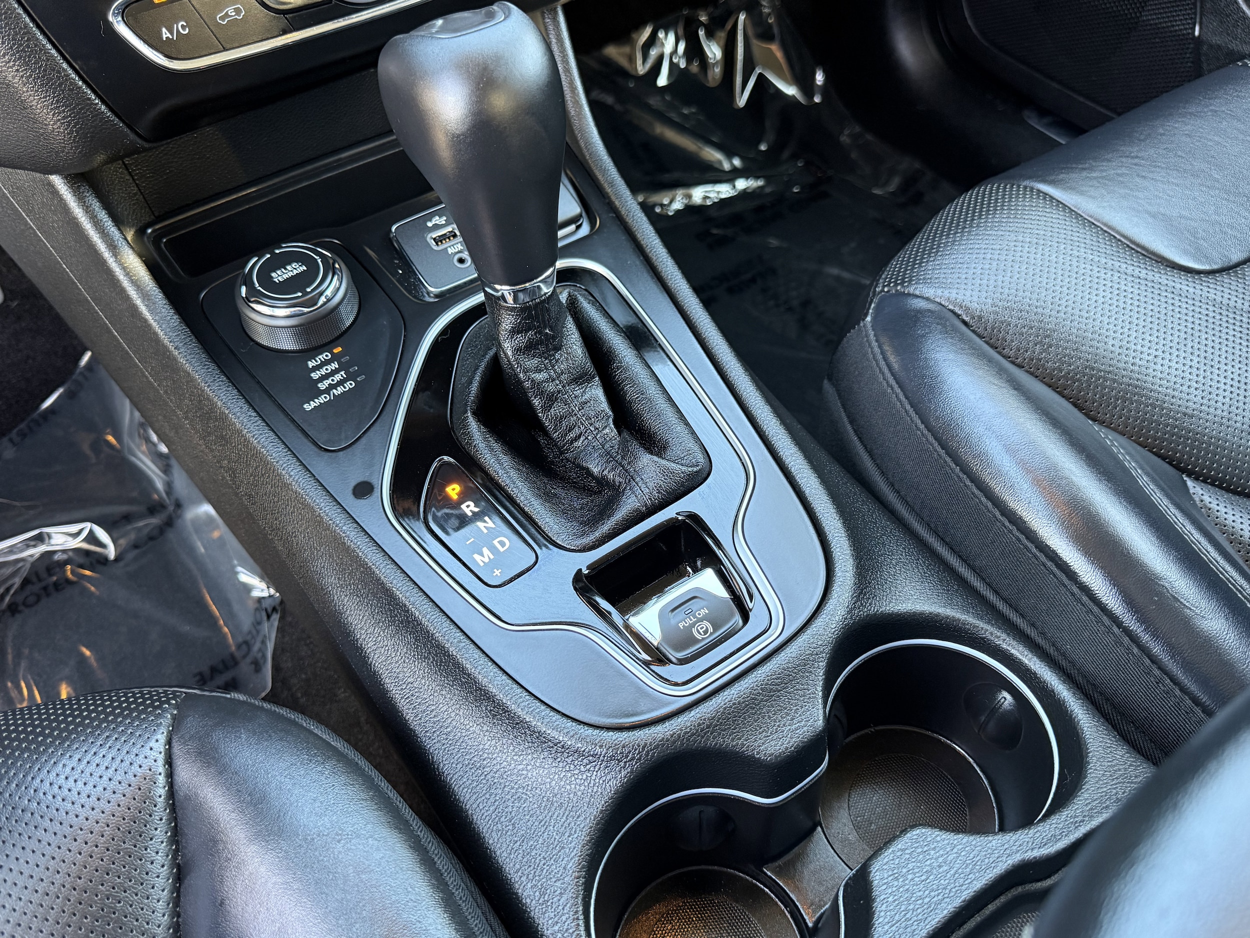 2019 Jeep Cherokee Overland - Photo 24