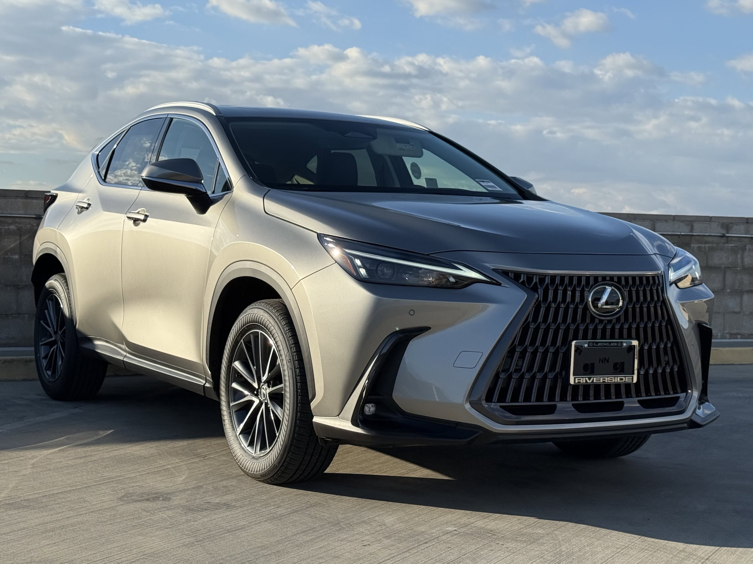 2026 Lexus NX 350 Premium photo 2