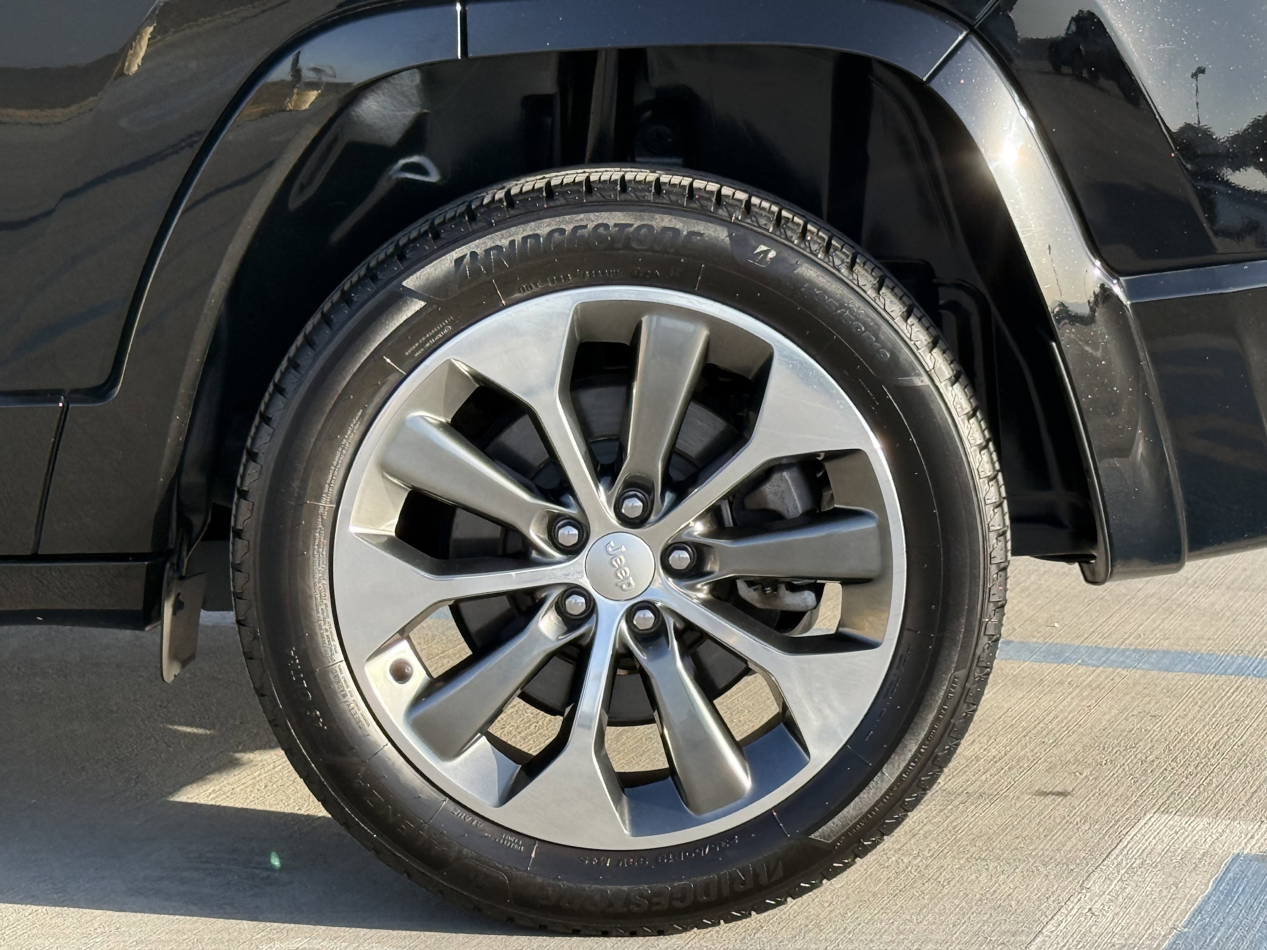 2019 Jeep Cherokee Overland - Photo 15