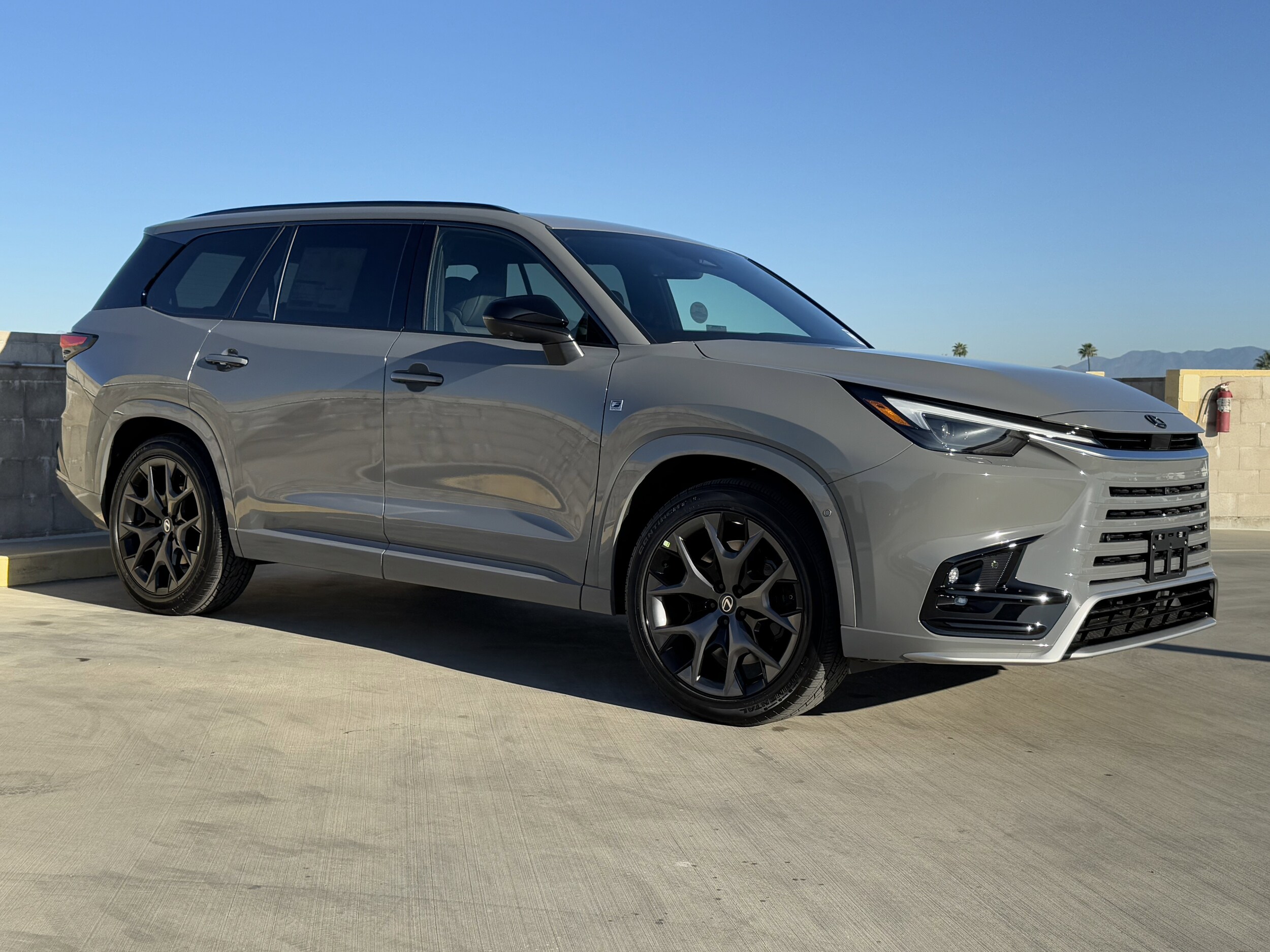 2026 Lexus TX 500h F SPORT Performance Premium photo 2