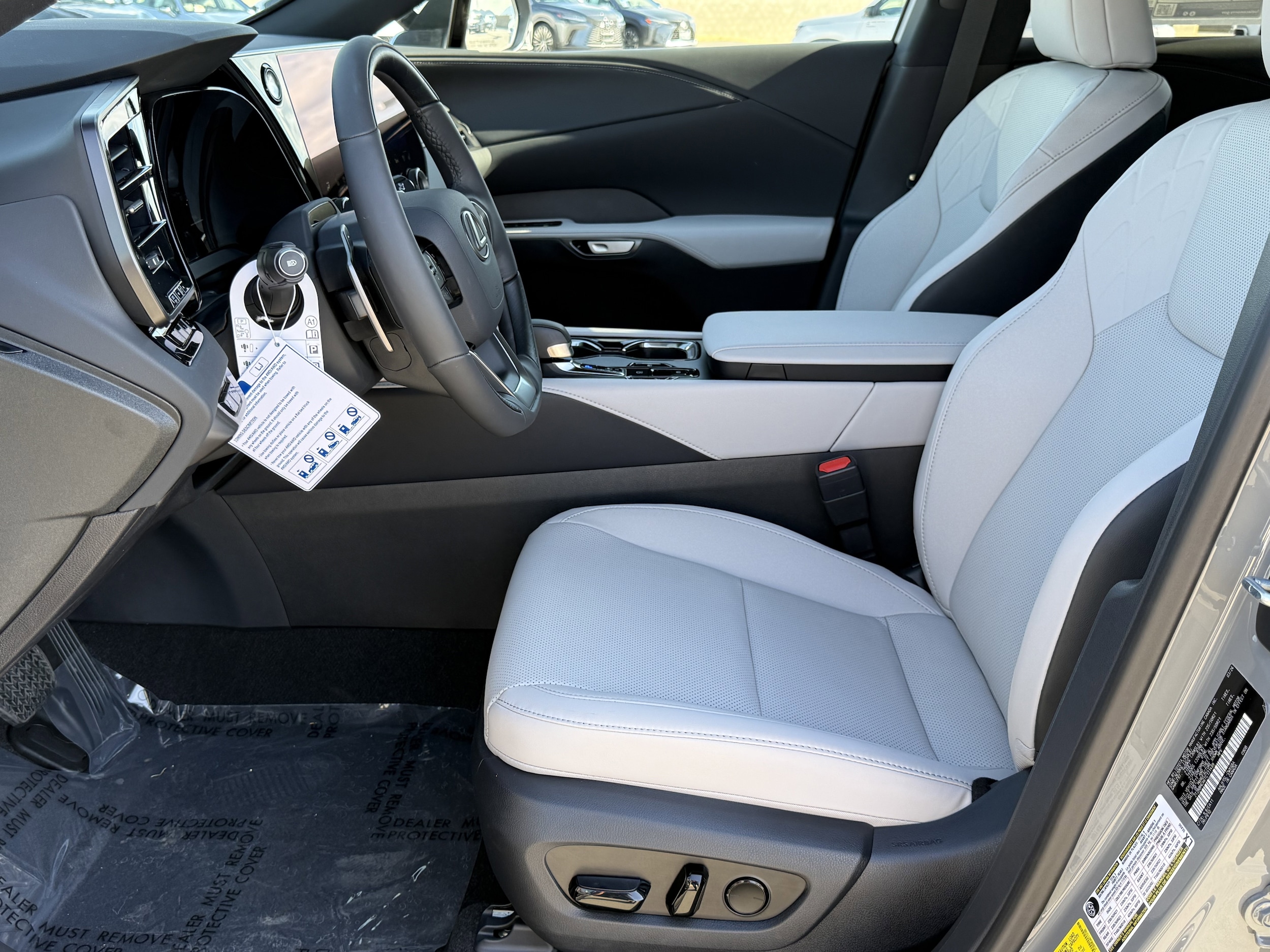 2026 Lexus RX 350h F-Sport - Photo 18