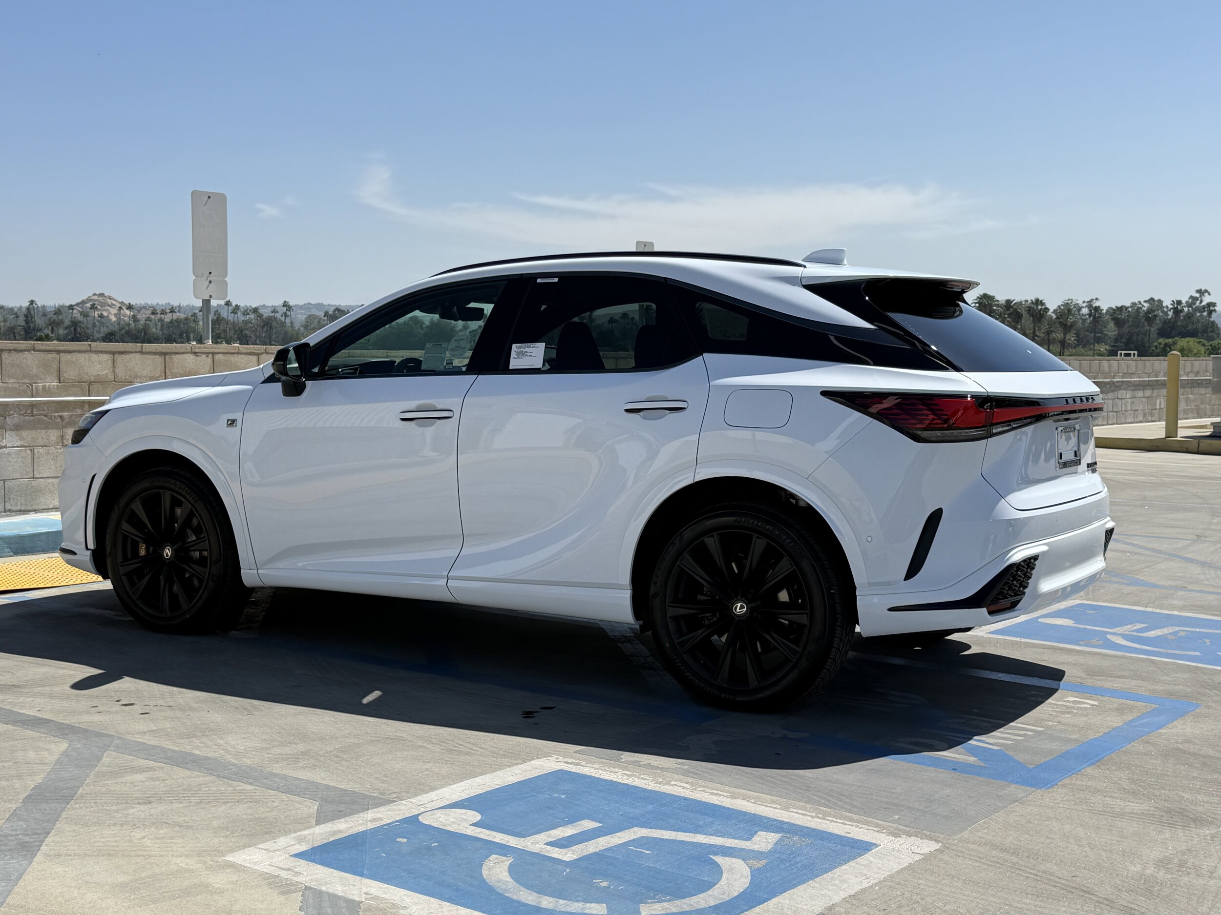 2026 Lexus RX 500h F-Sport - Photo 9