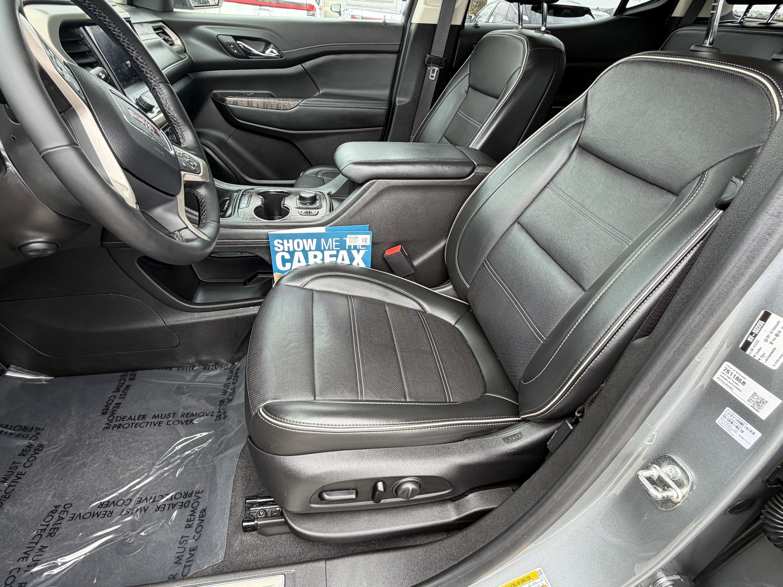 2023 GMC Acadia Denali - Photo 19