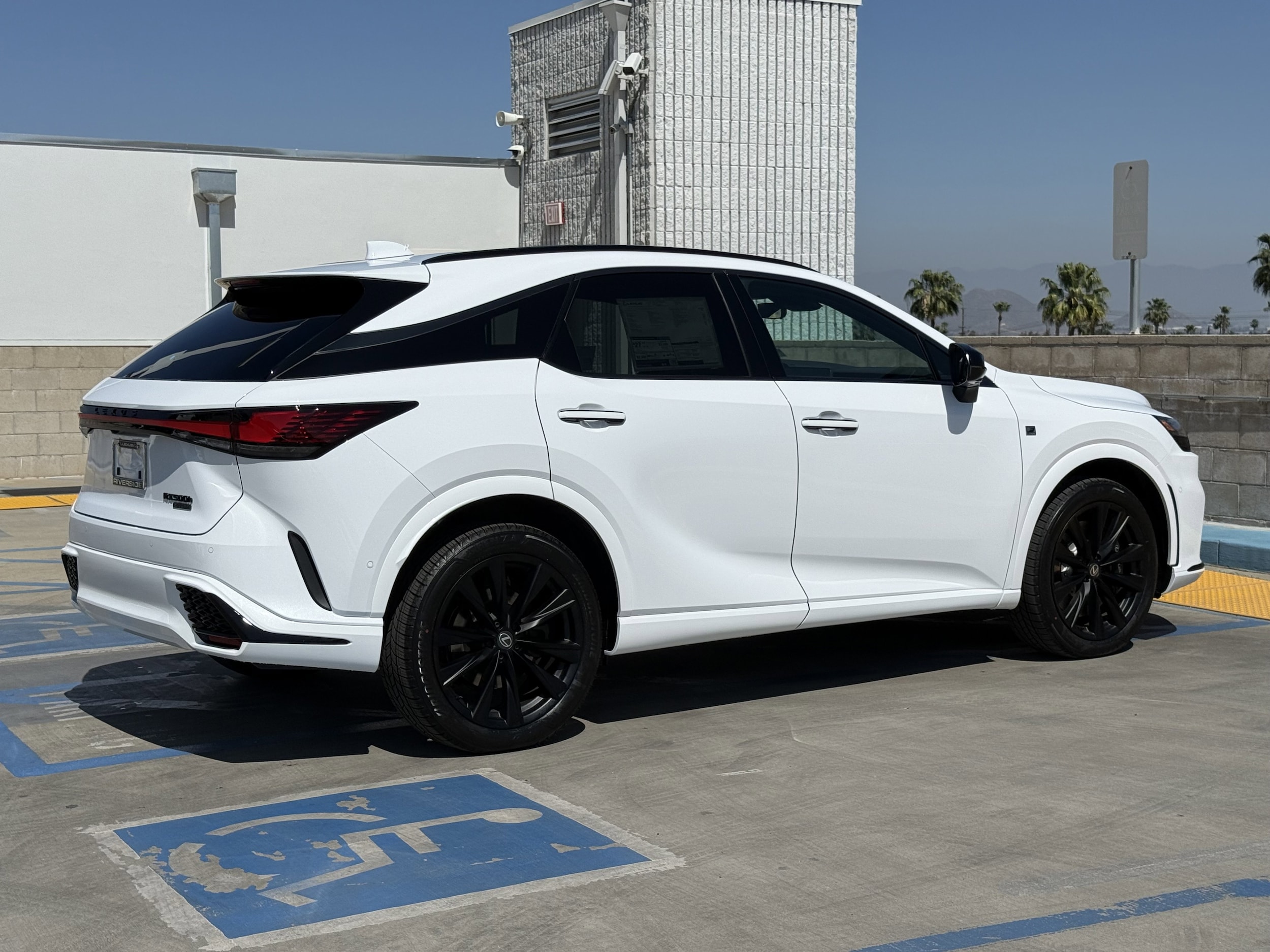 2026 Lexus RX 500h F-Sport - Photo 11