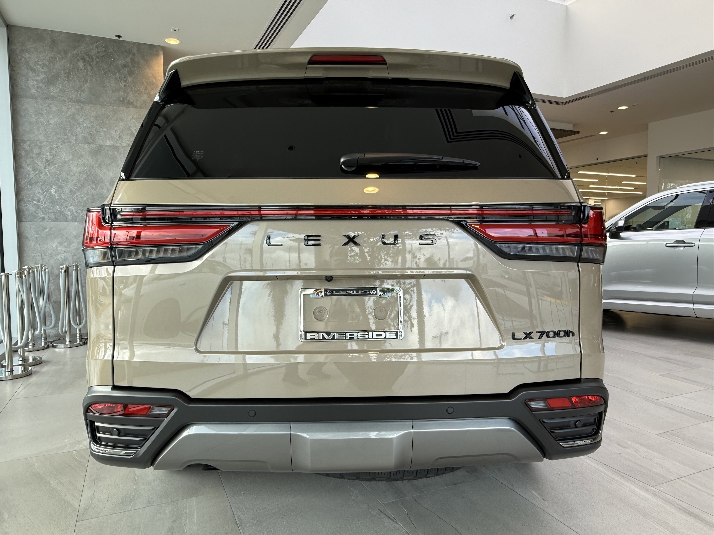 2026 Lexus LX 700h Overtrail - Photo 10