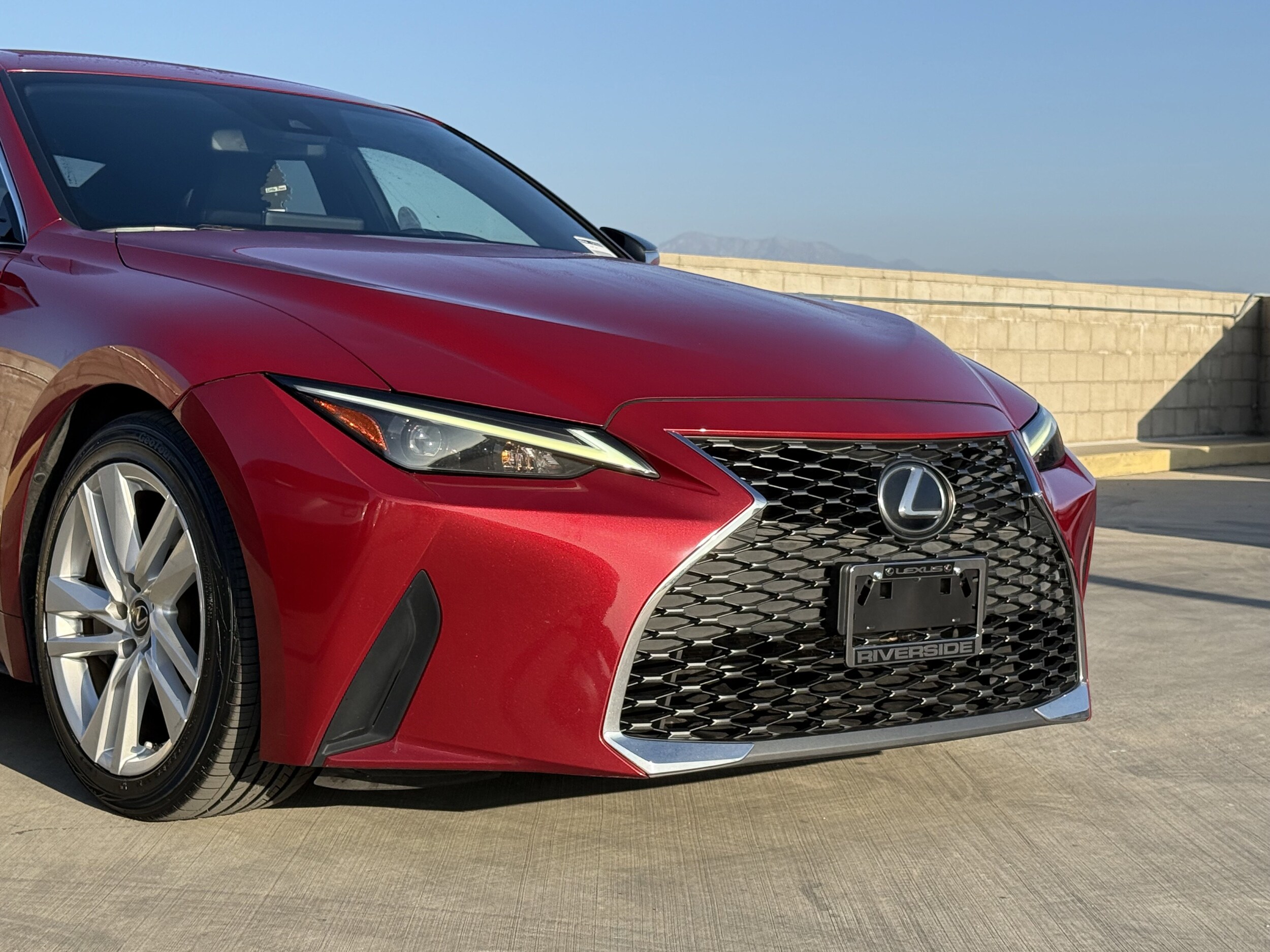2022 Lexus IS 300 photo 3