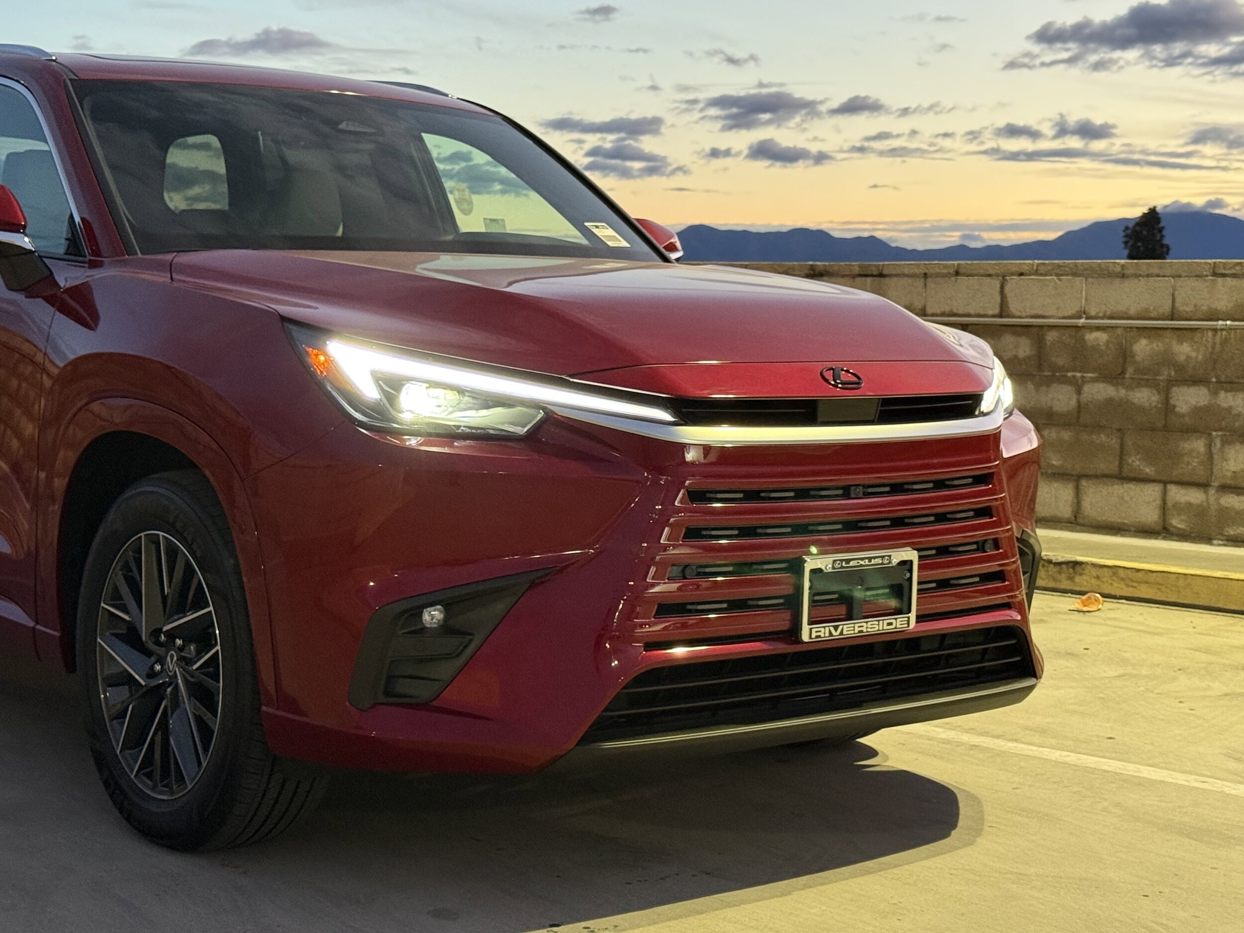 2026 Lexus TX 350 Premium photo 2