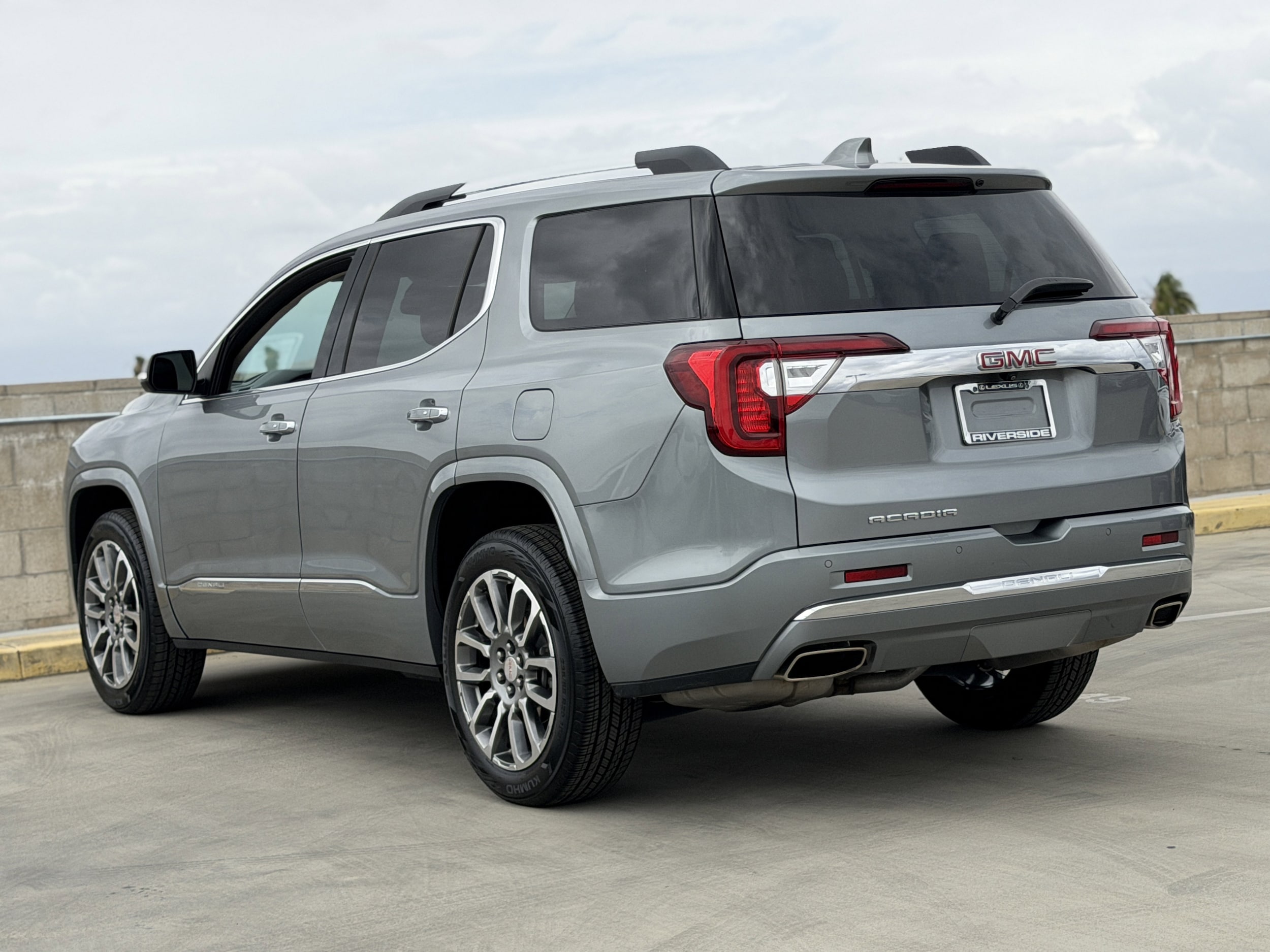 2023 GMC Acadia Denali - Photo 8