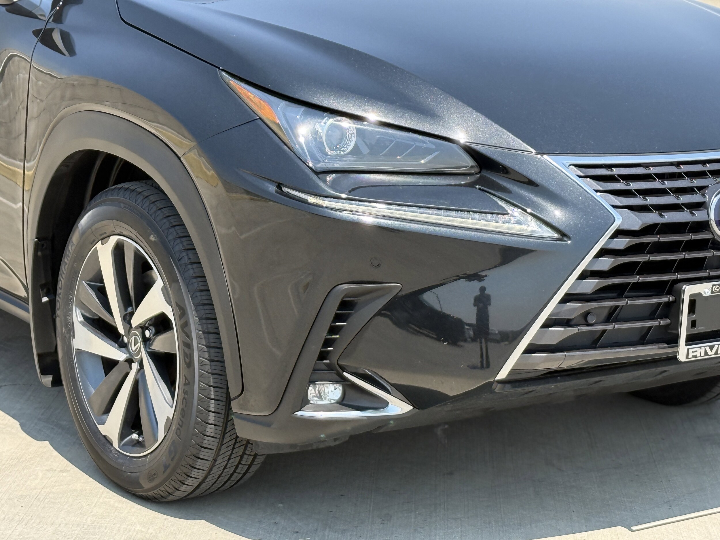 2018 Lexus NX 300h Luxury photo 4