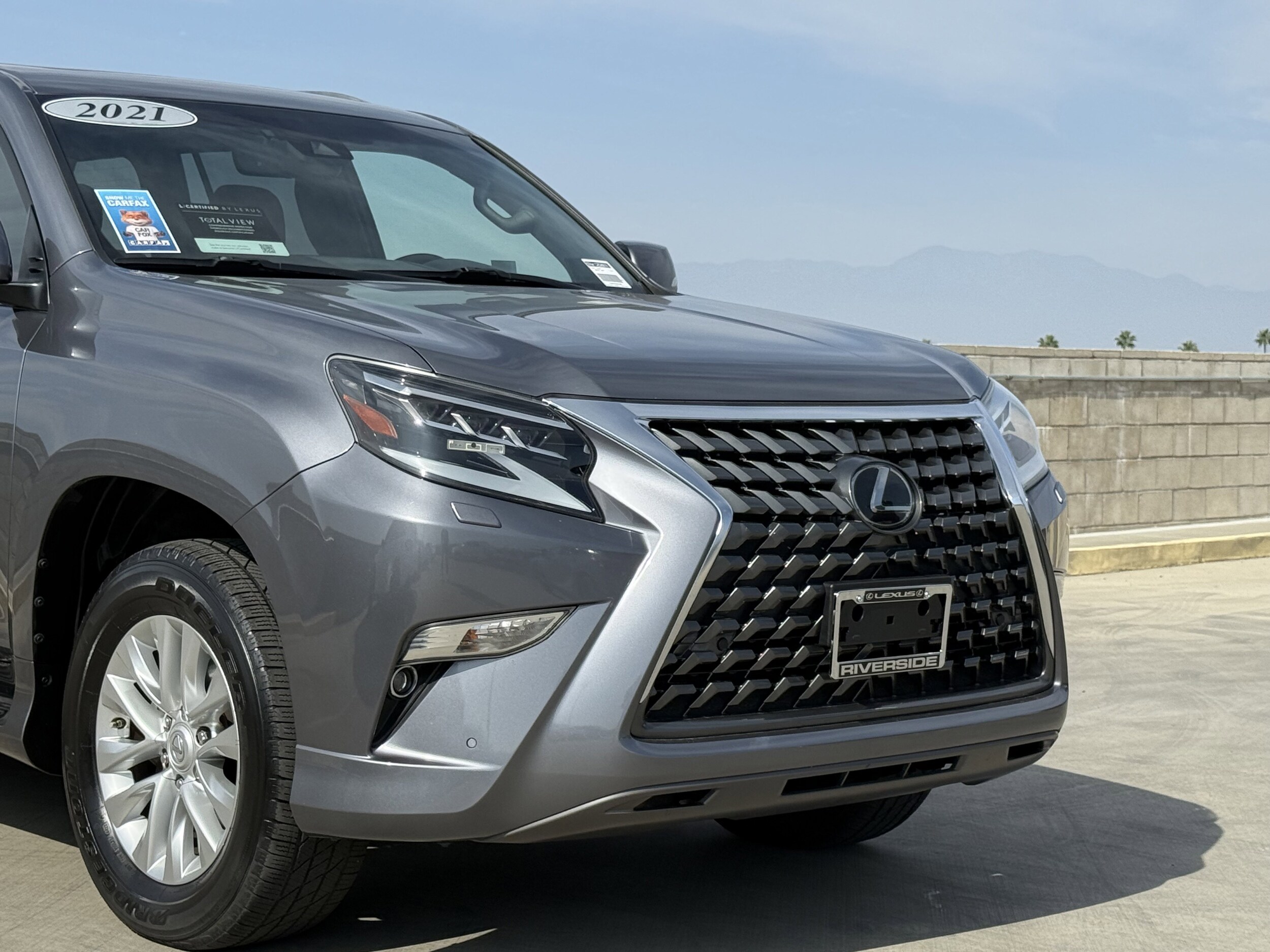 2021 Lexus GX 460 Premium photo 3