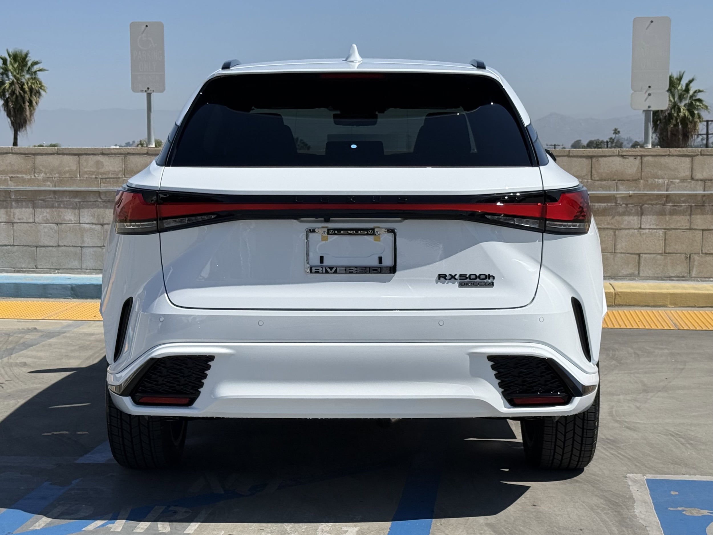 2026 Lexus RX 500h F-Sport - Photo 10