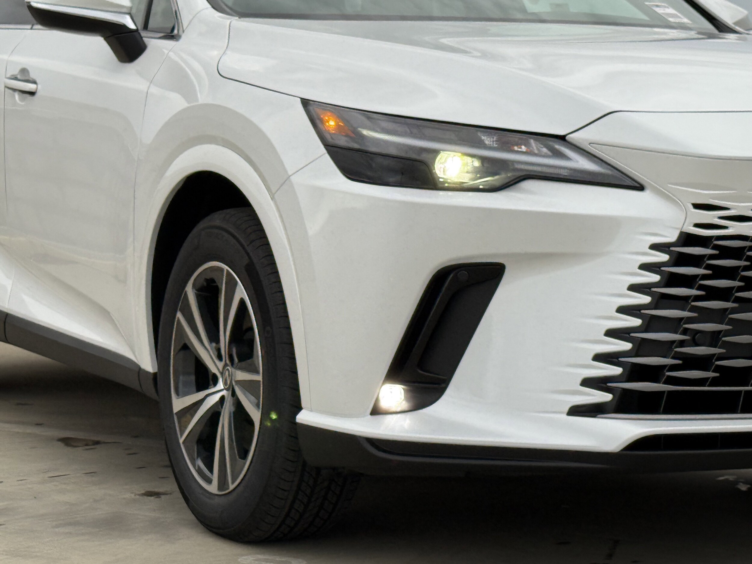 2026 Lexus RX 350 photo 4