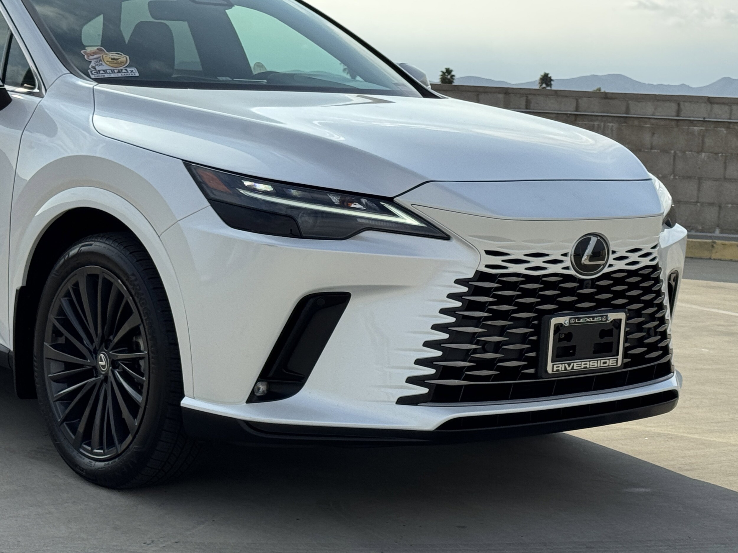 2024 Lexus RX 350h Premium photo 3