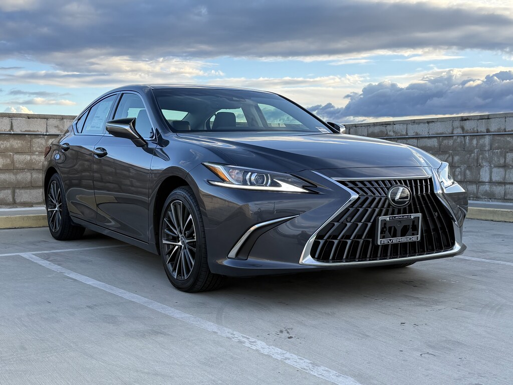 New 2025 Lexus ES ES 300h SEDAN