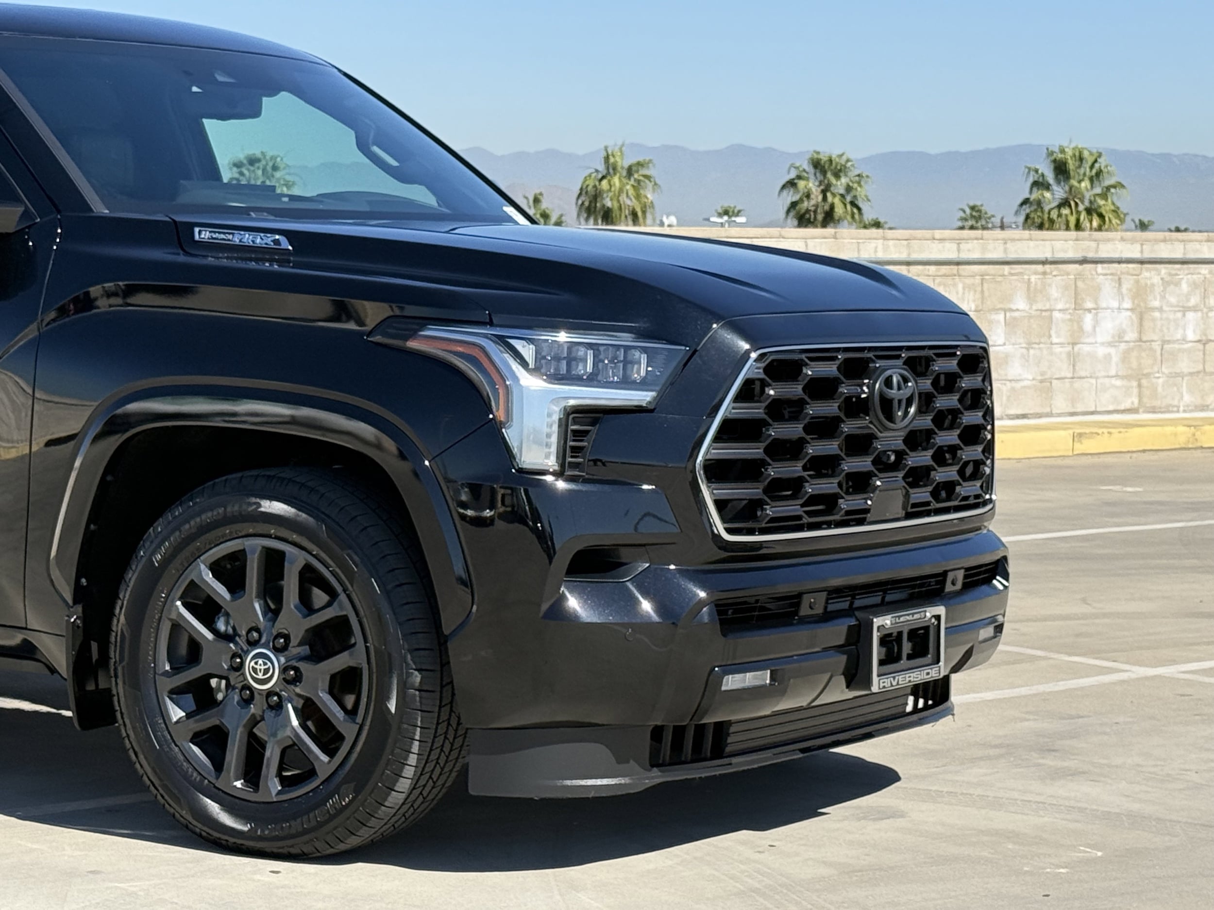 2024 Toyota Sequoia Platinum photo 2