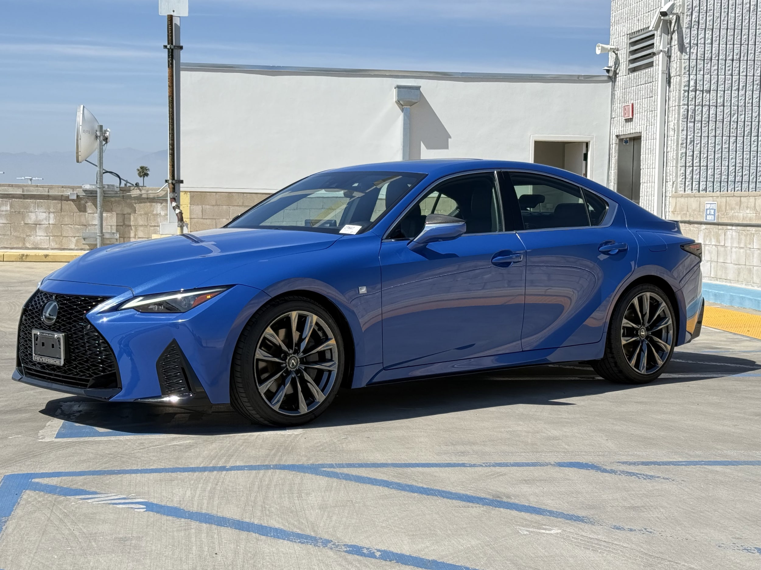 2023 LEXUS IS 350 F SPORT photo 6