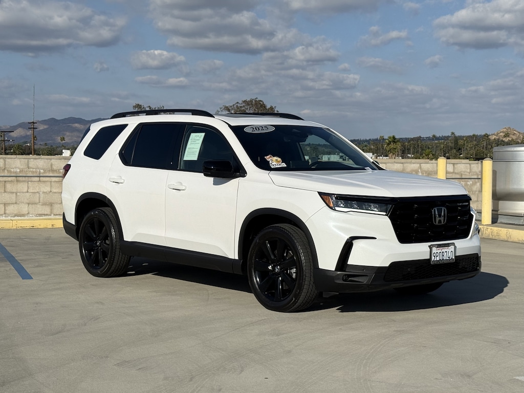 Used 2025 Honda Pilot Black Edition SUV