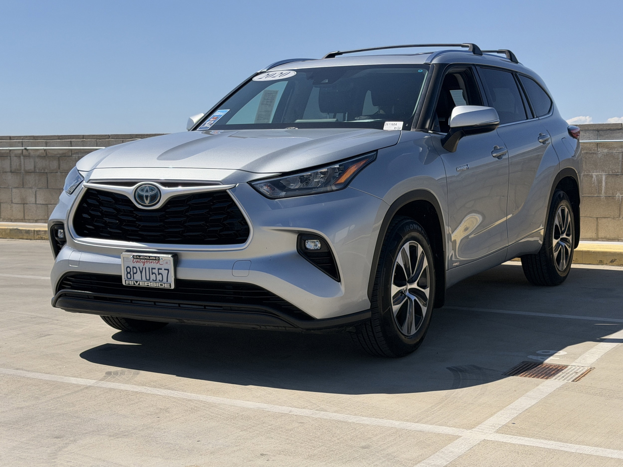 2020 Toyota Highlander Hybrid XLE photo 5