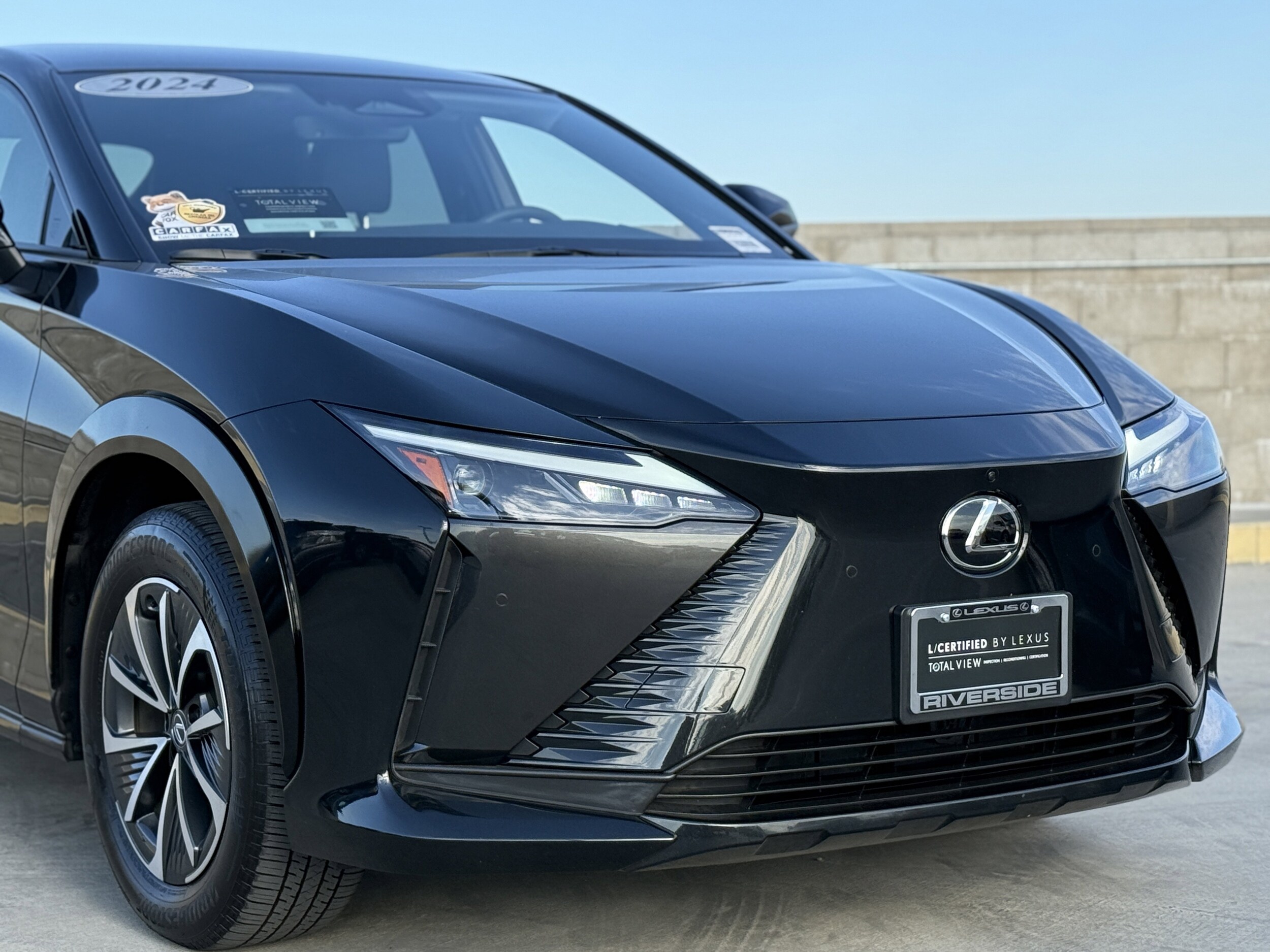 2024 Lexus RZ 300e Premium photo 3