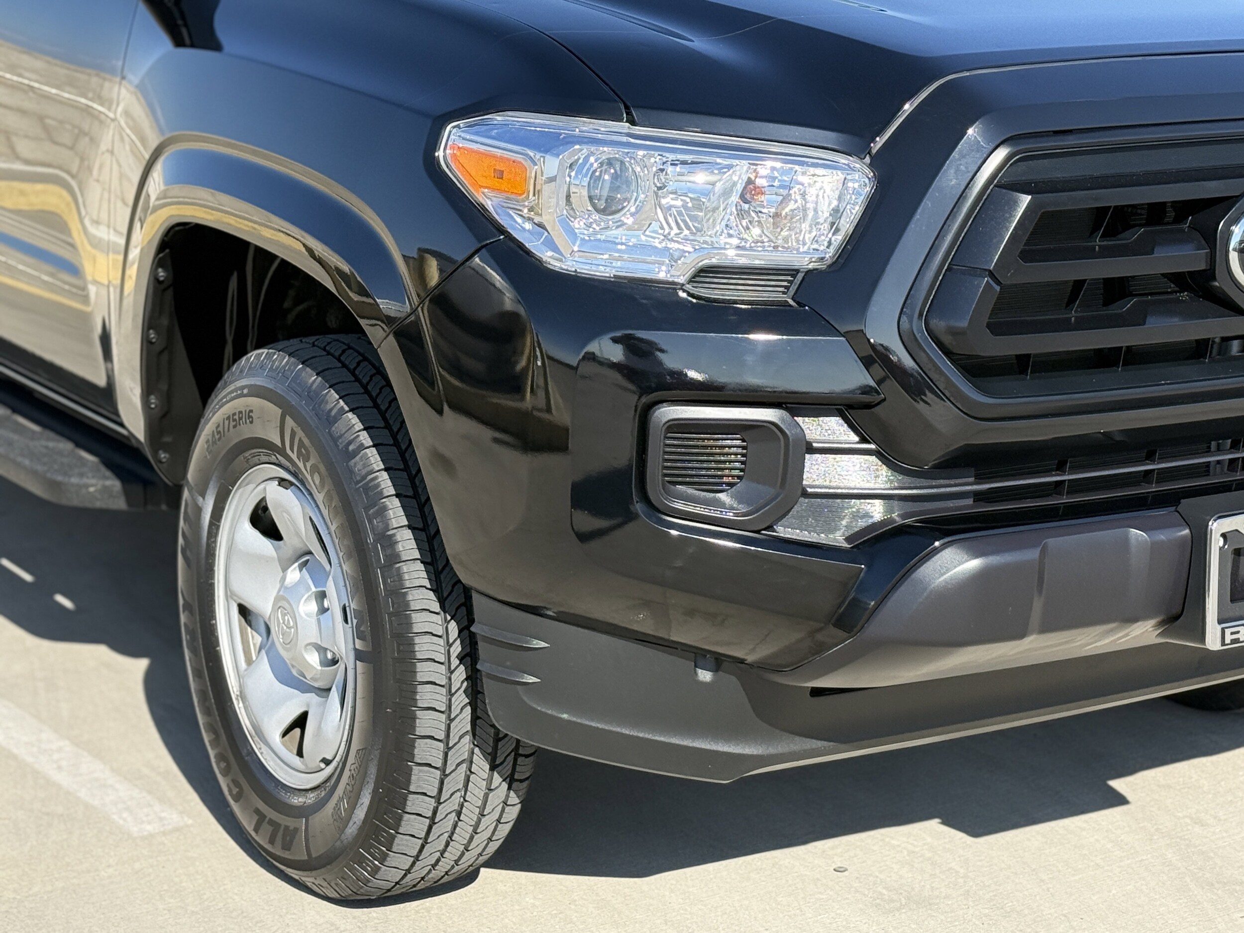 2023 Toyota Tacoma SR V6 photo 4