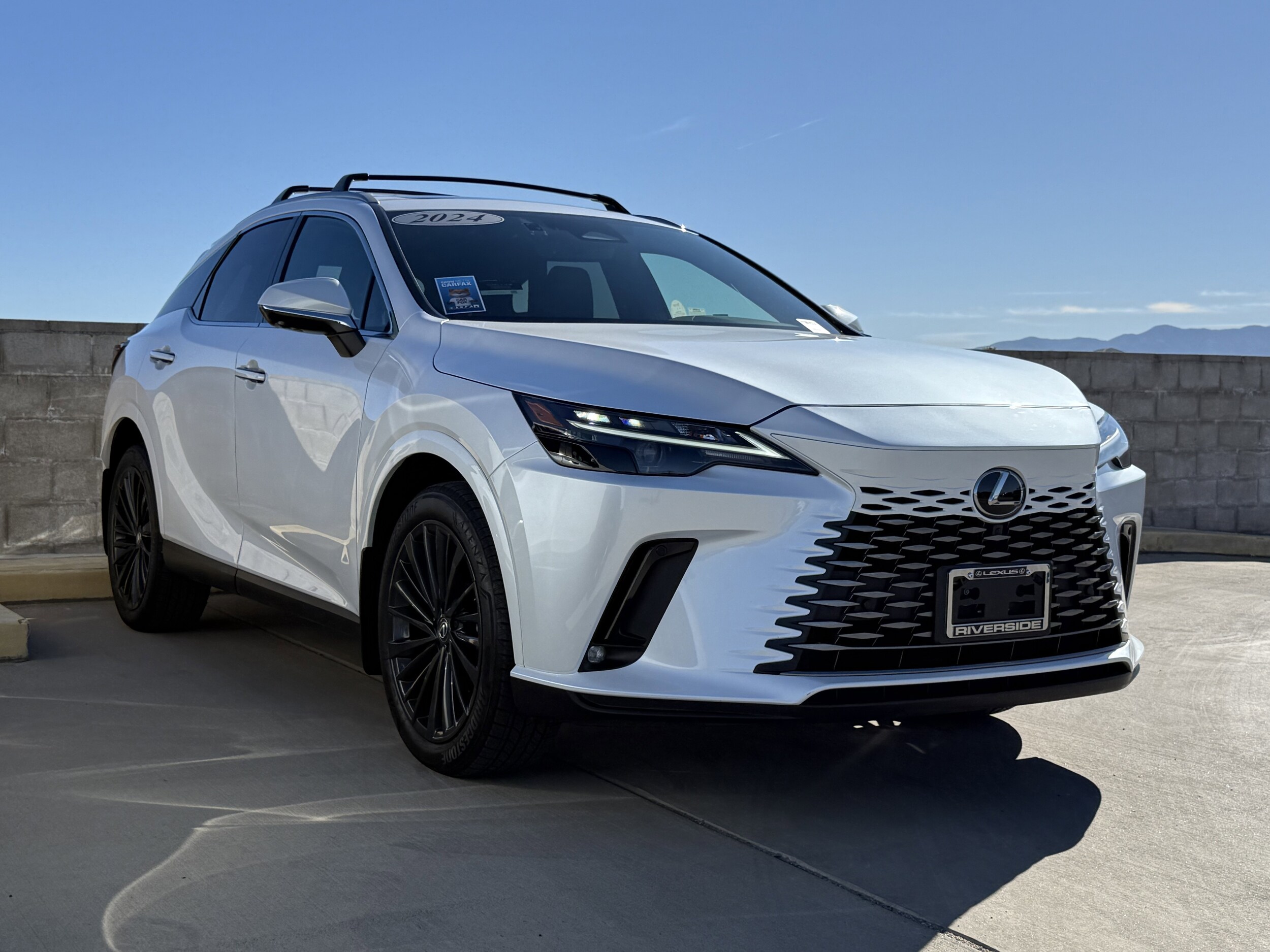 2024 Lexus RX 350h Premium photo 2