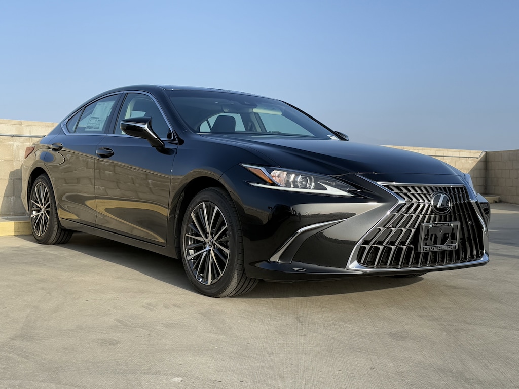 New 2025 Lexus ES 300h SEDAN