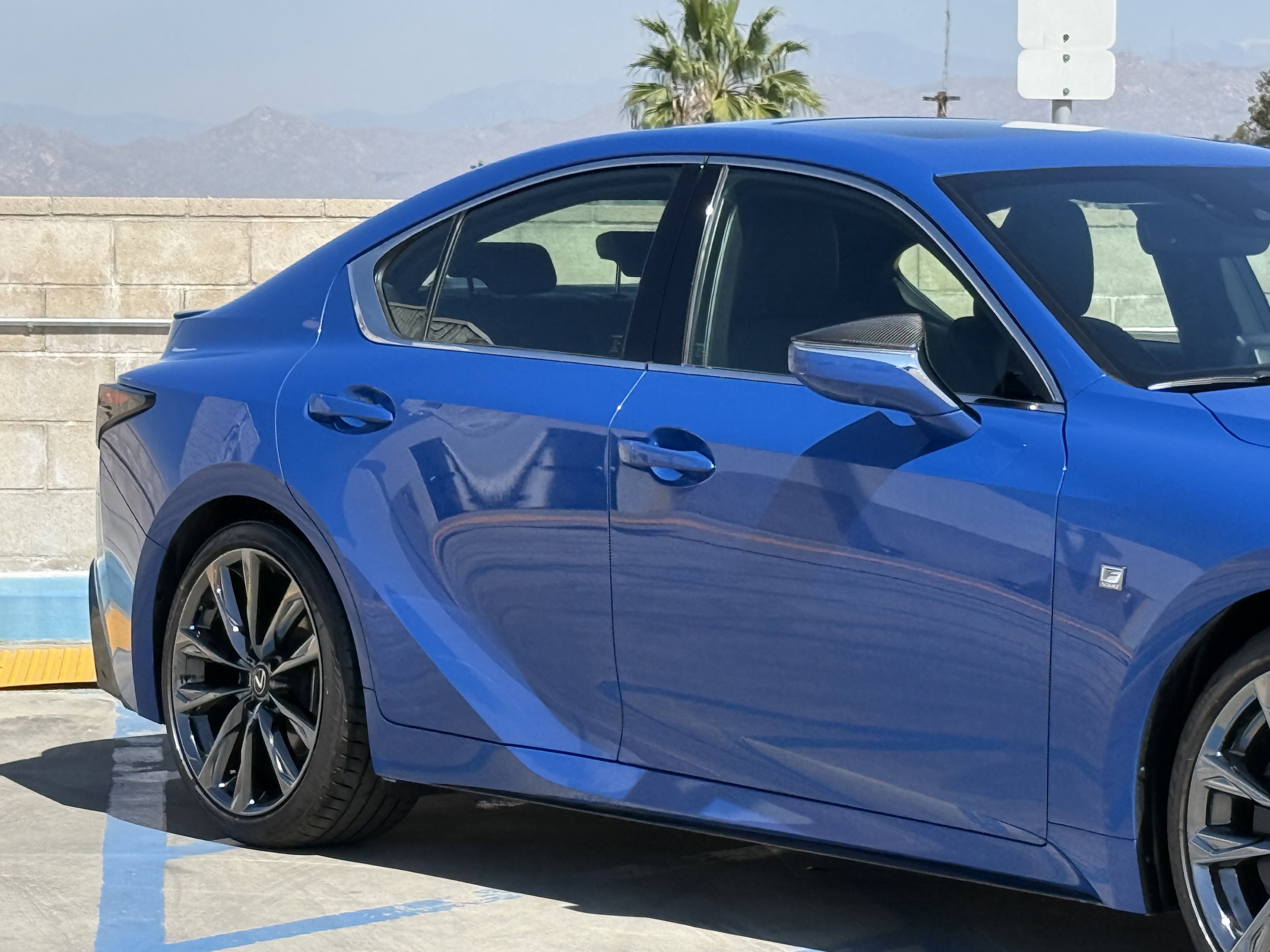 2023 LEXUS IS 350 F SPORT photo 4