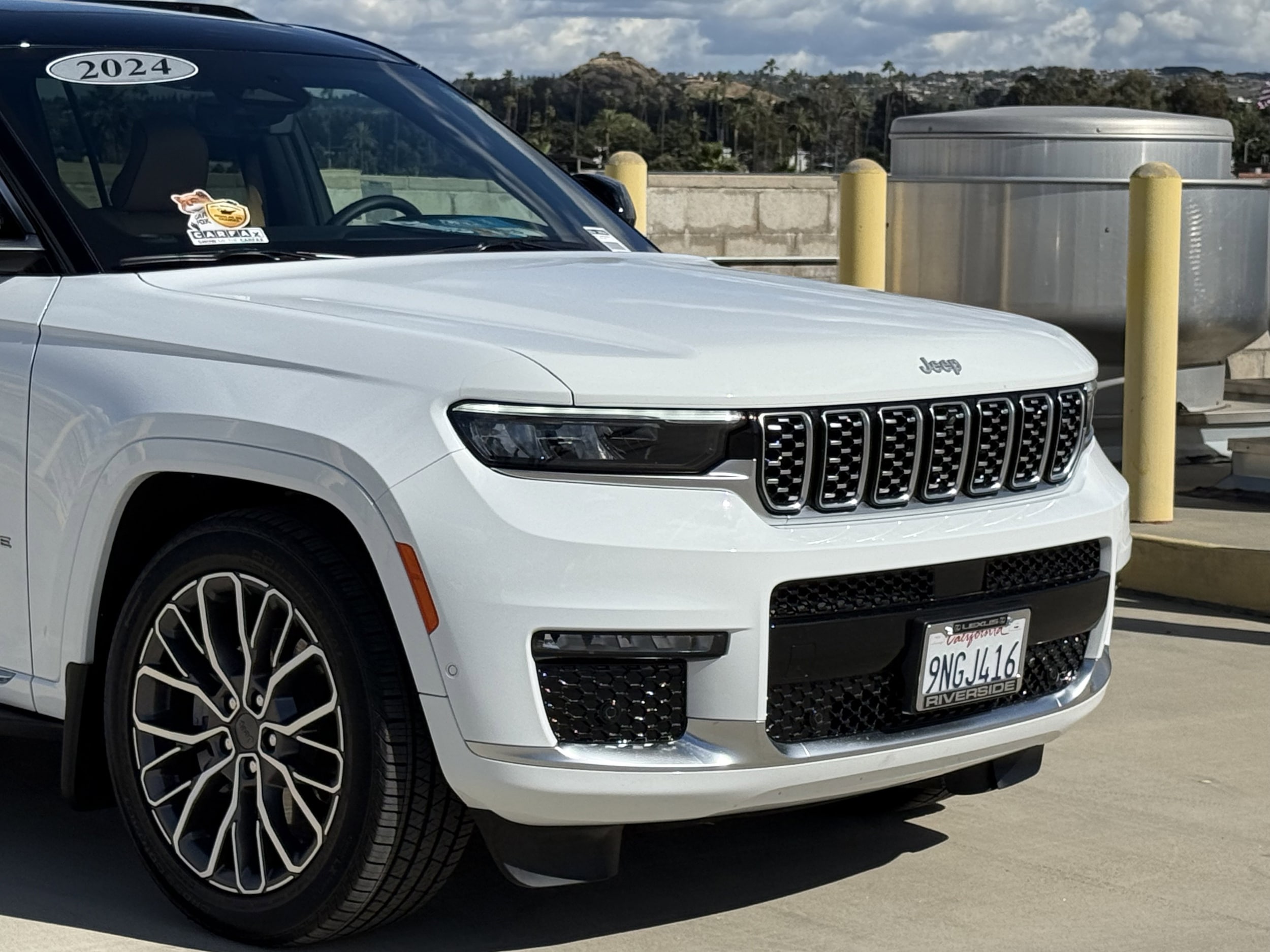 2024 Jeep Grand Cherokee L Summit photo 2