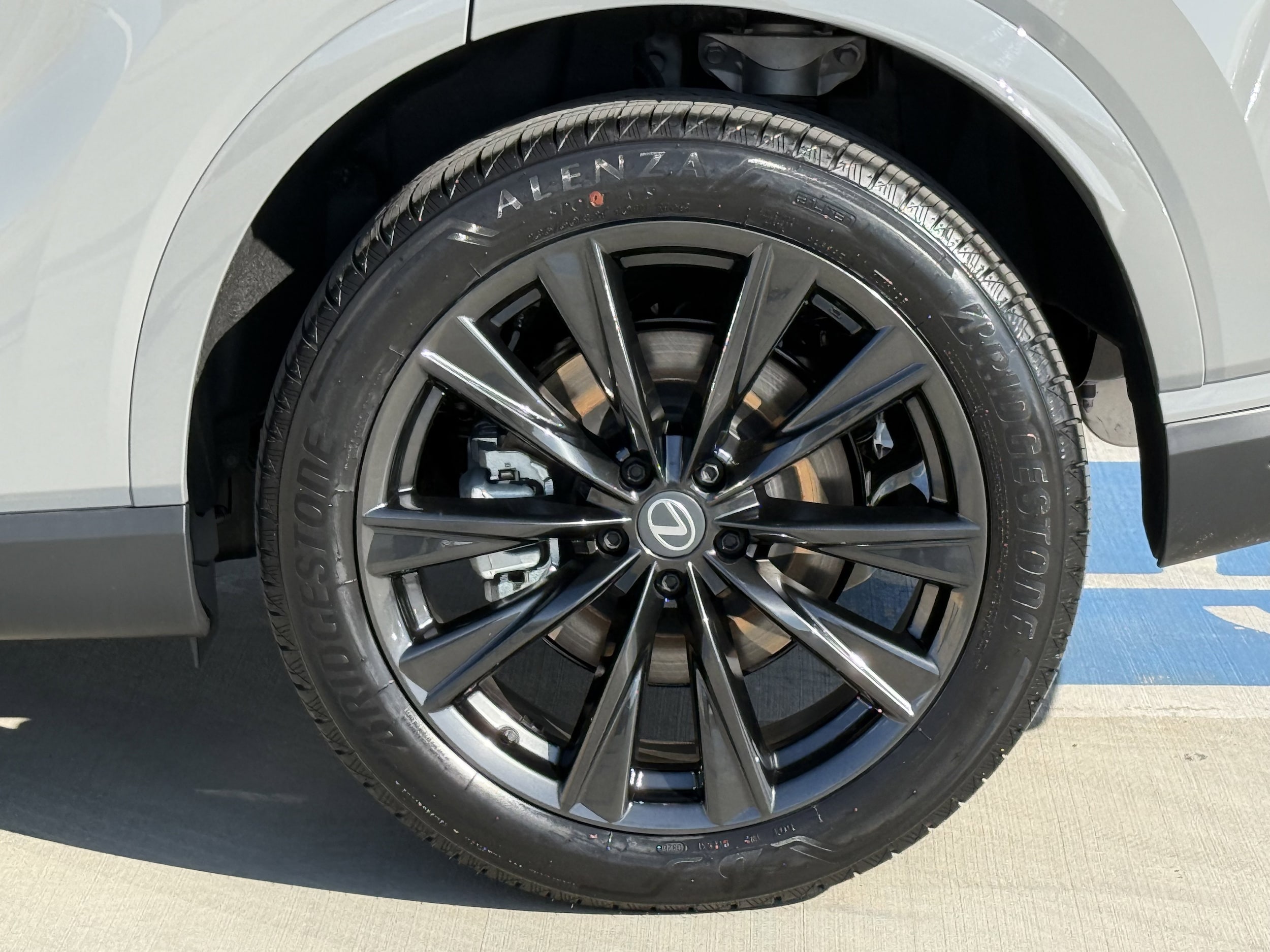 2026 Lexus RX 350h F-Sport - Photo 15