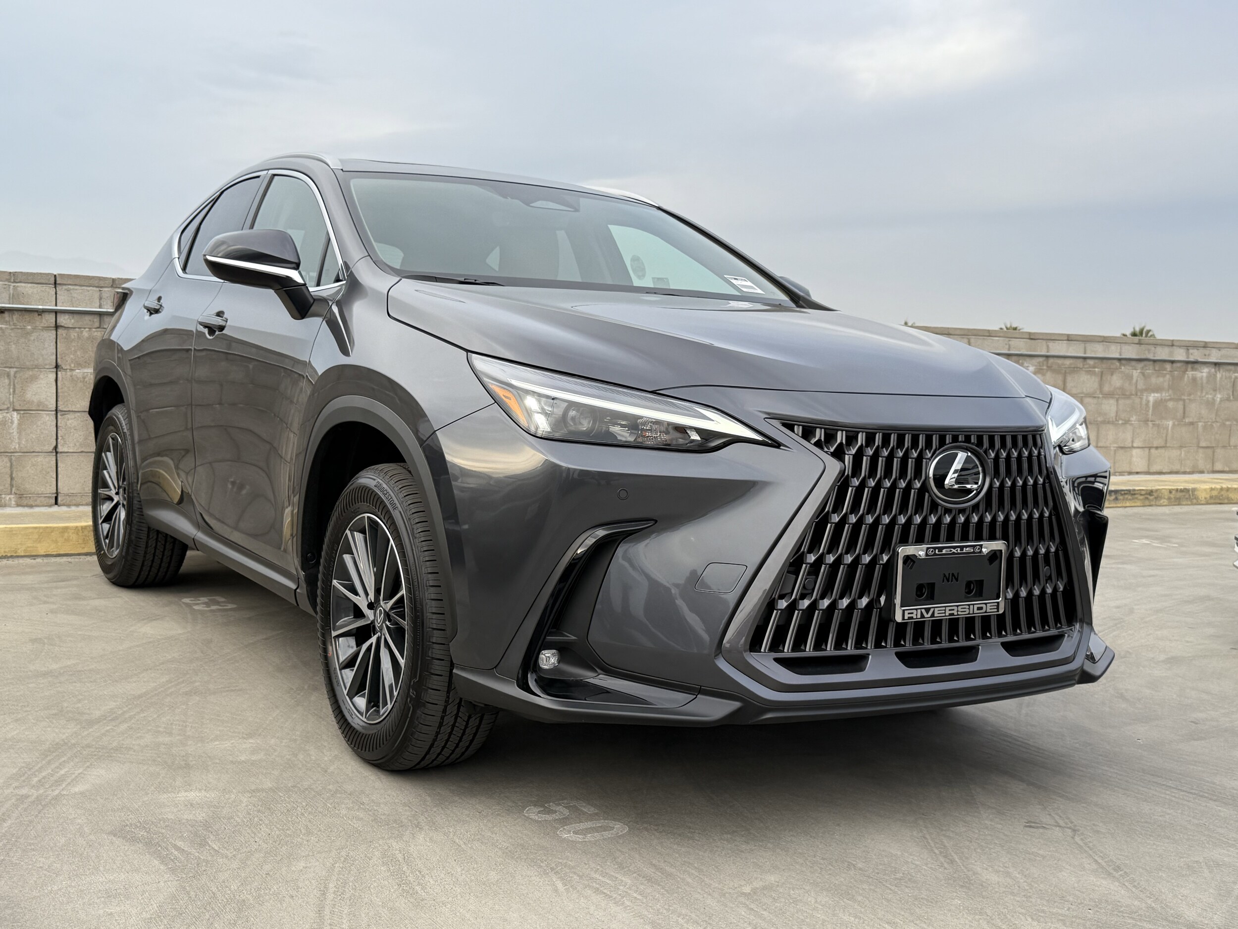 2026 Lexus NX 350 photo 2