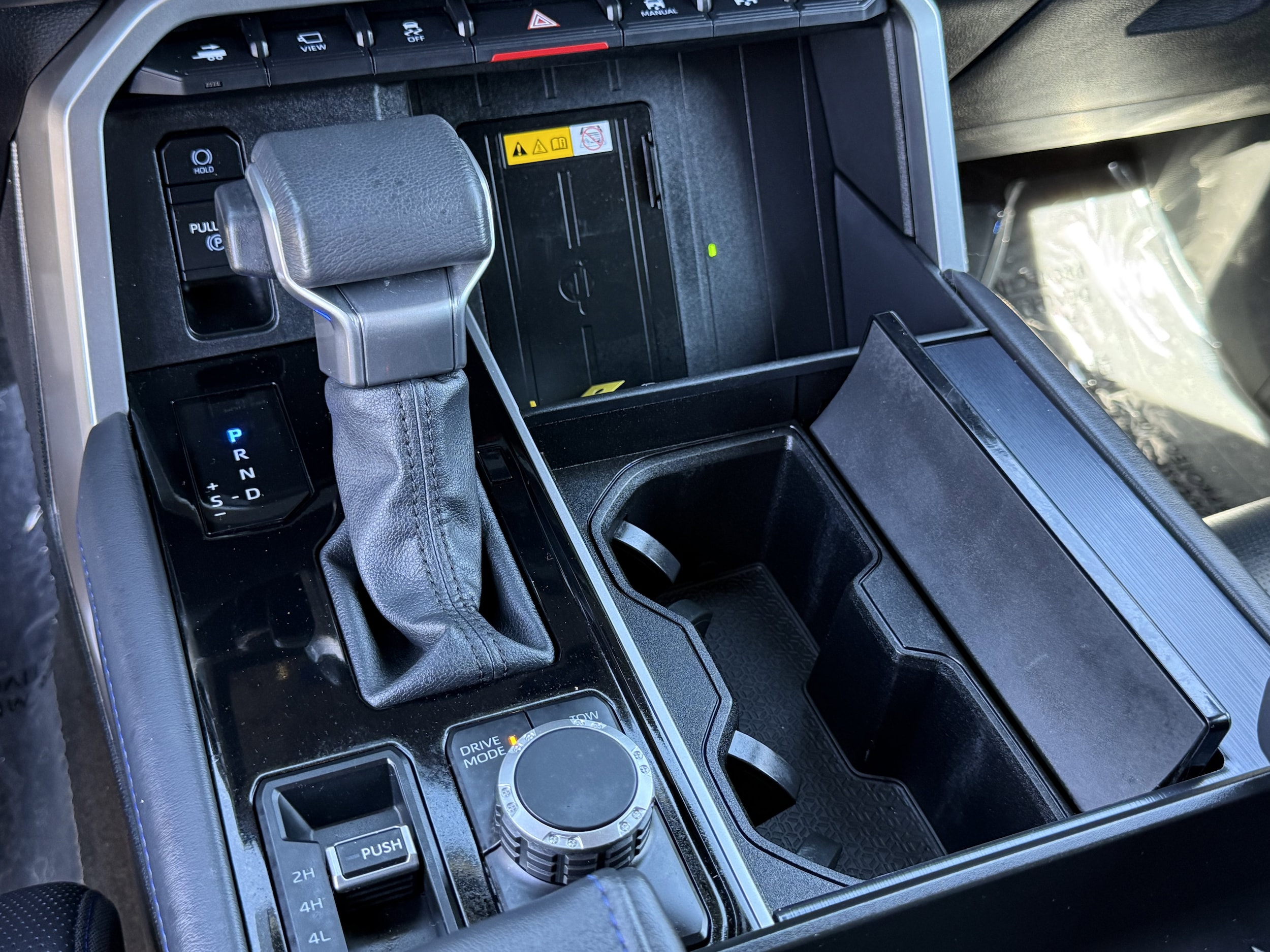 2024 Toyota Sequoia Platinum - Photo 25