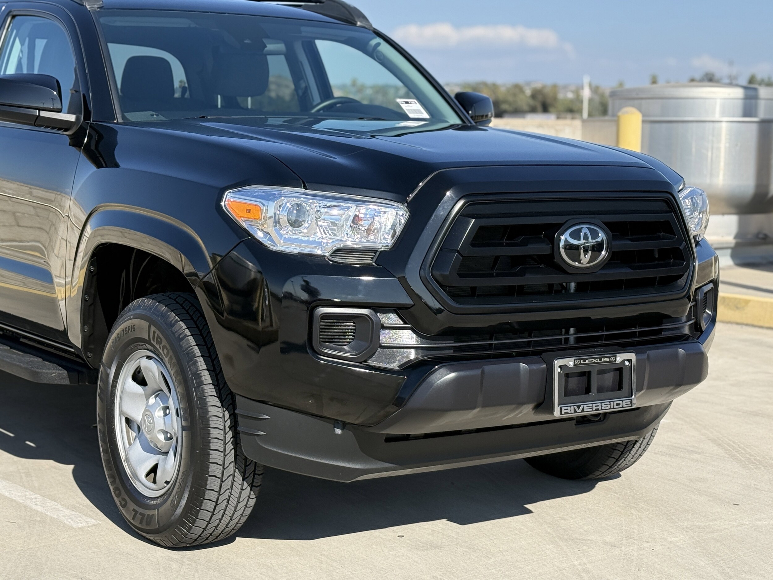 2023 Toyota Tacoma SR V6 photo 3