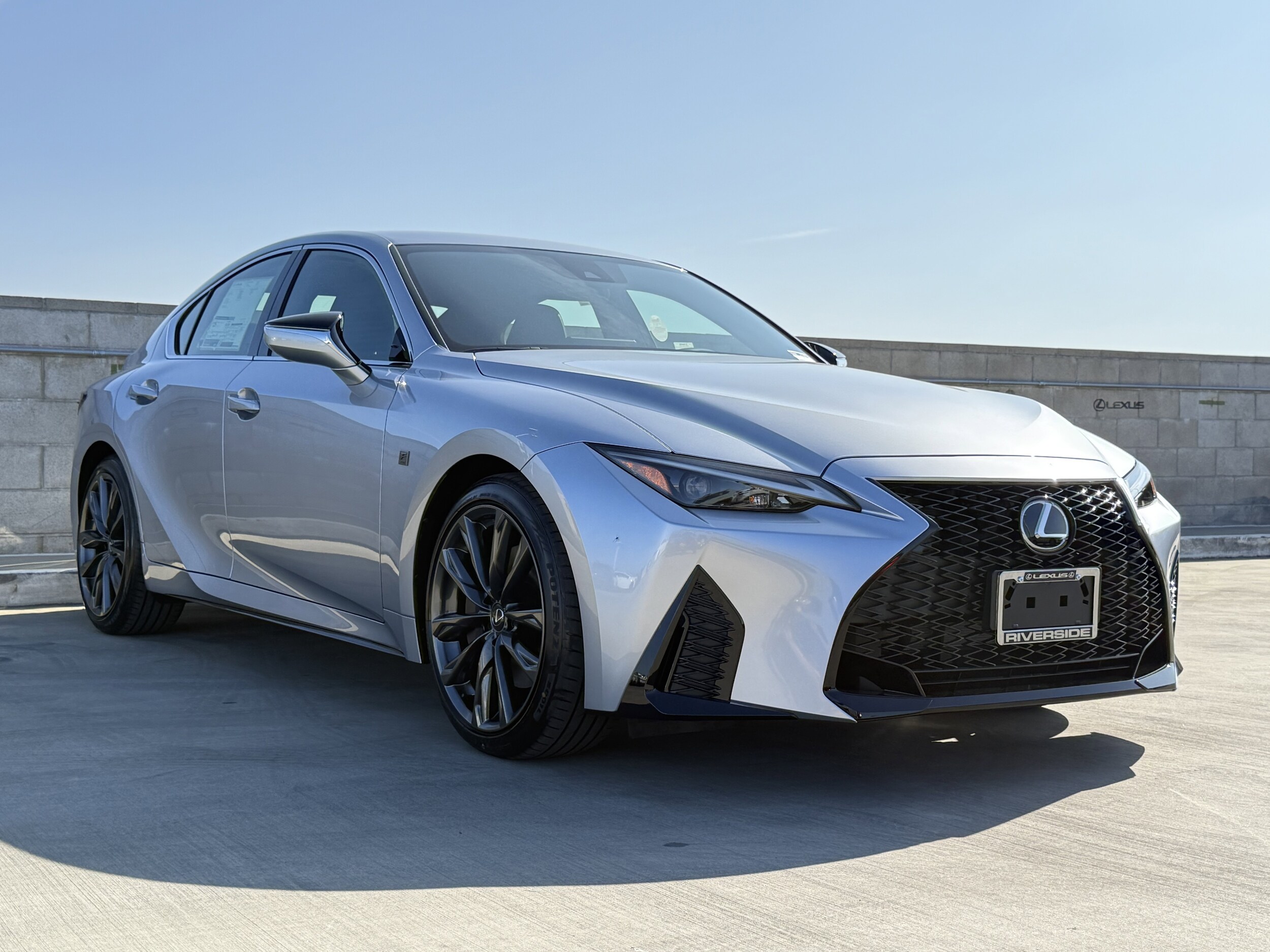 2025 Lexus IS 300 F SPORT photo 2