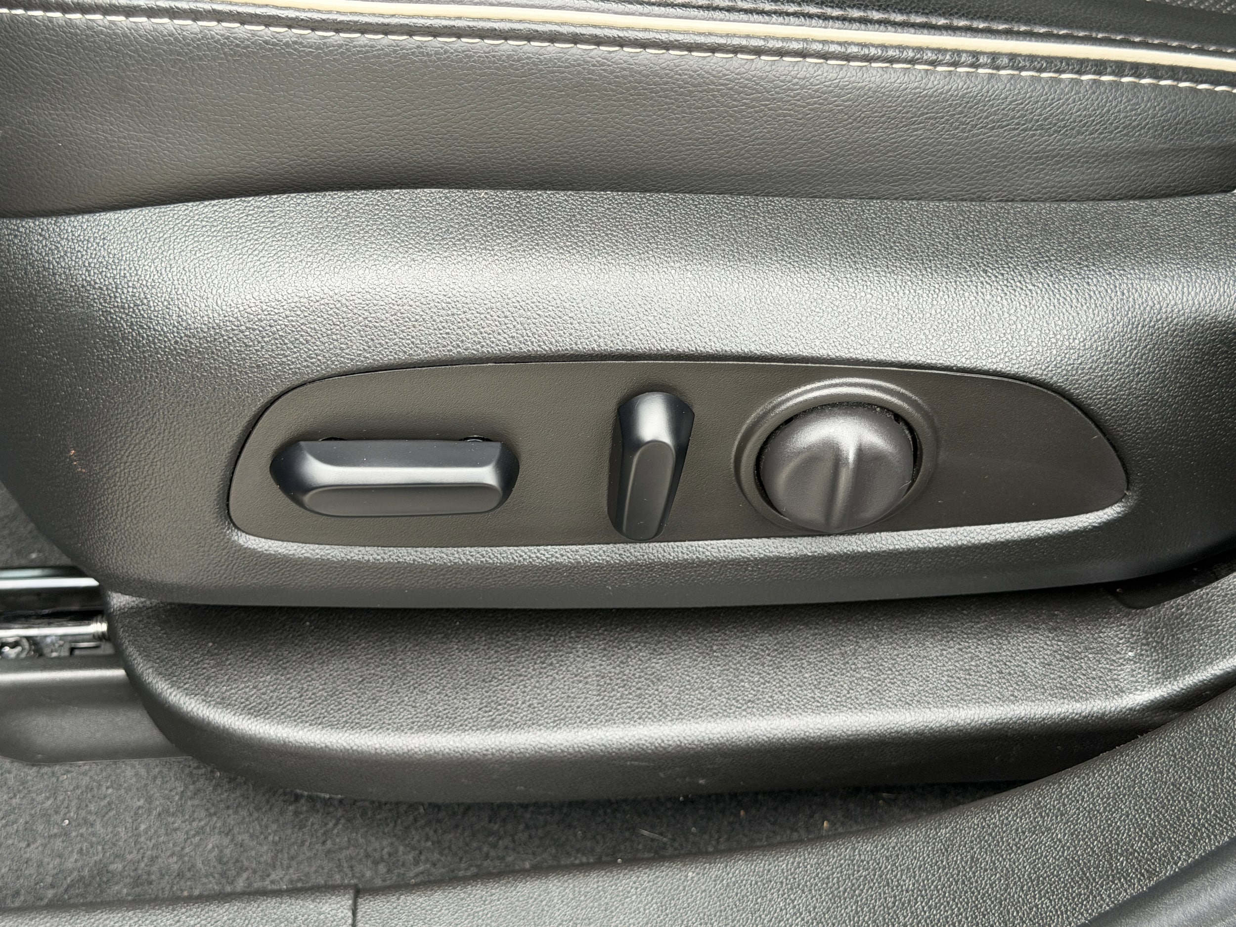 2023 GMC Acadia Denali - Photo 20