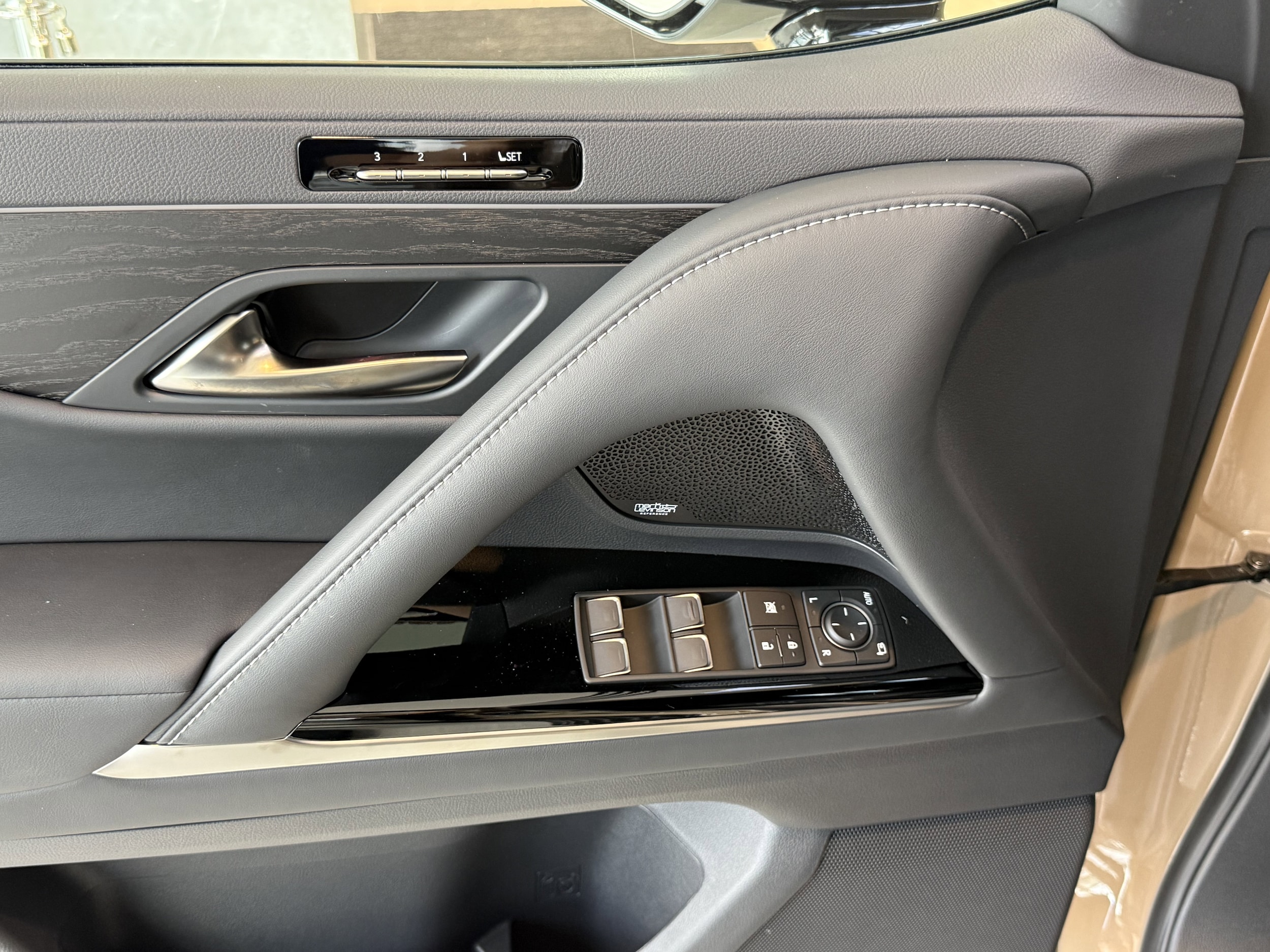 2026 Lexus LX 700h Overtrail - Photo 17