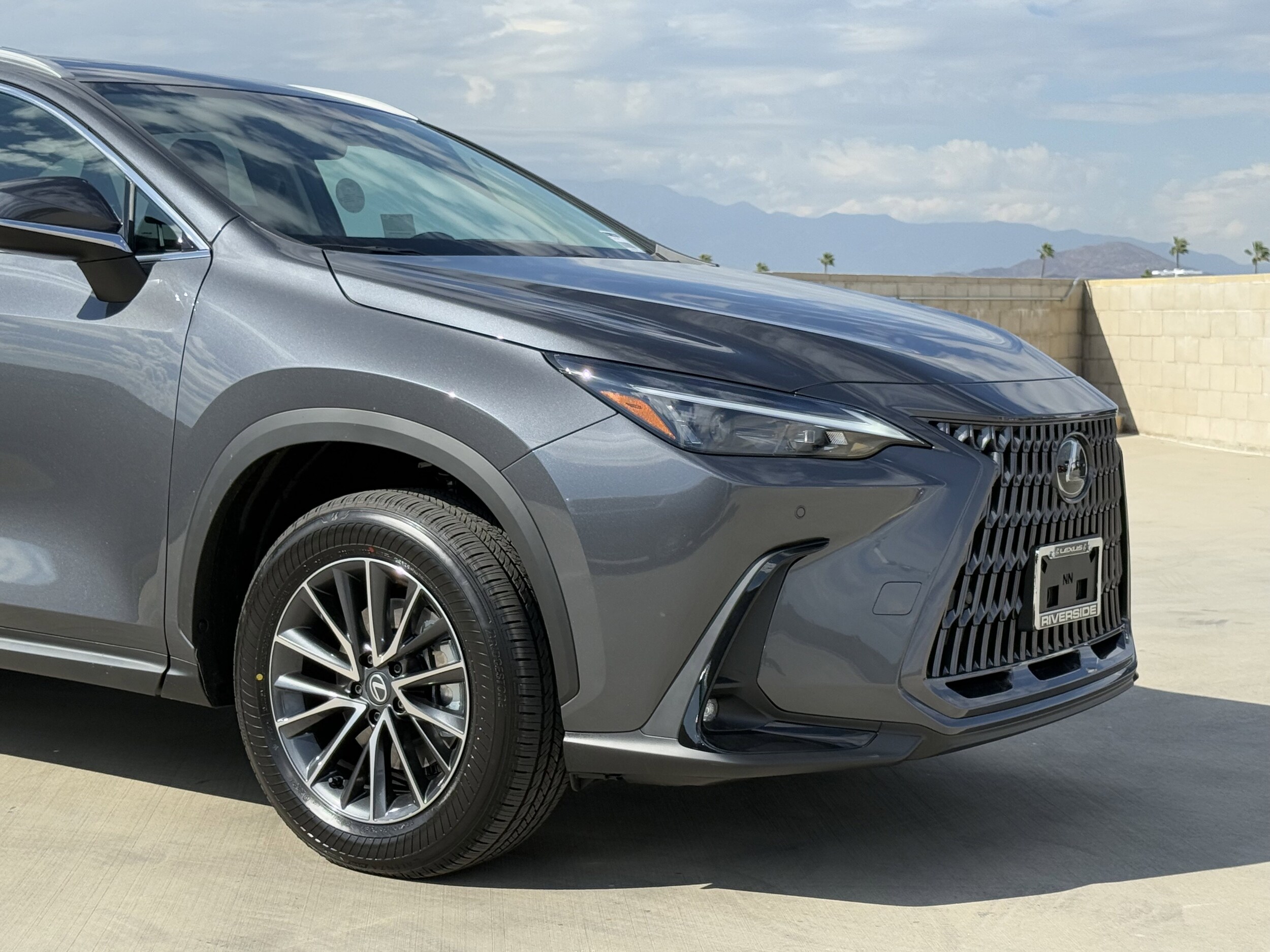 2026 Lexus NX 350 Premium photo 3