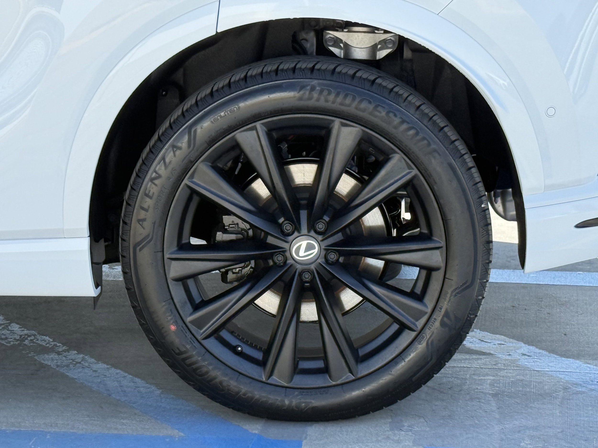 2026 Lexus RX 500h F-Sport - Photo 15