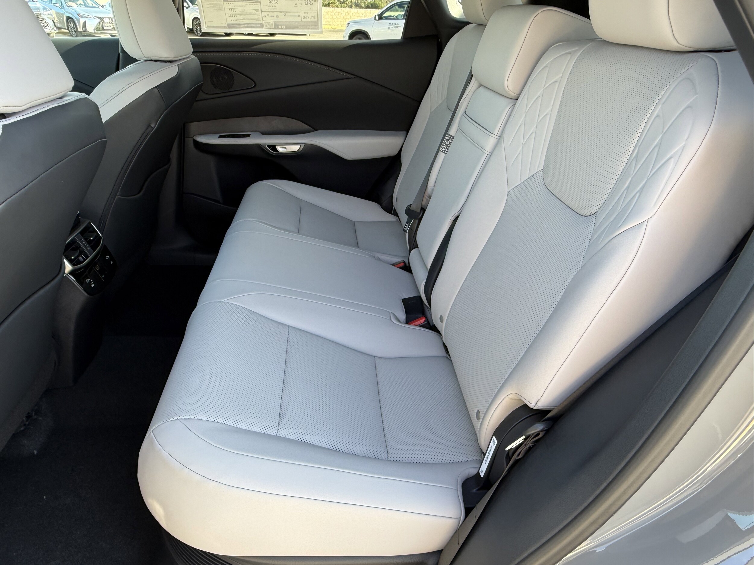 2026 Lexus RX 350h F-Sport - Photo 28