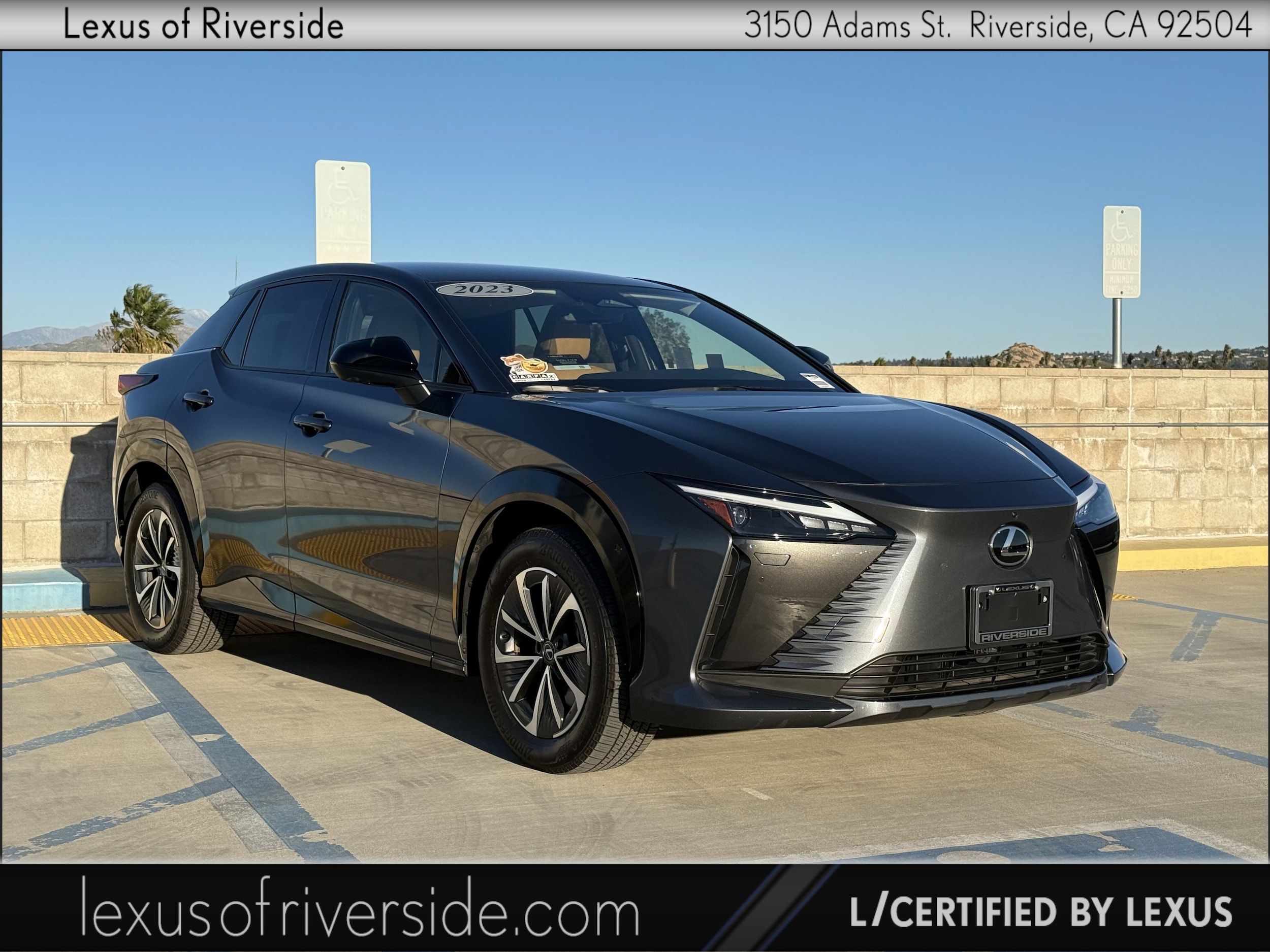 2023 Lexus RZ Premium's photo