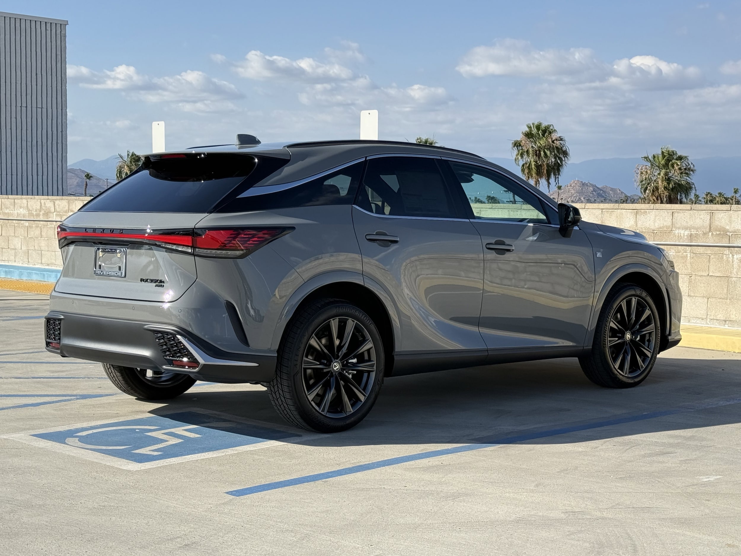 2026 Lexus RX 350h F-Sport - Photo 11