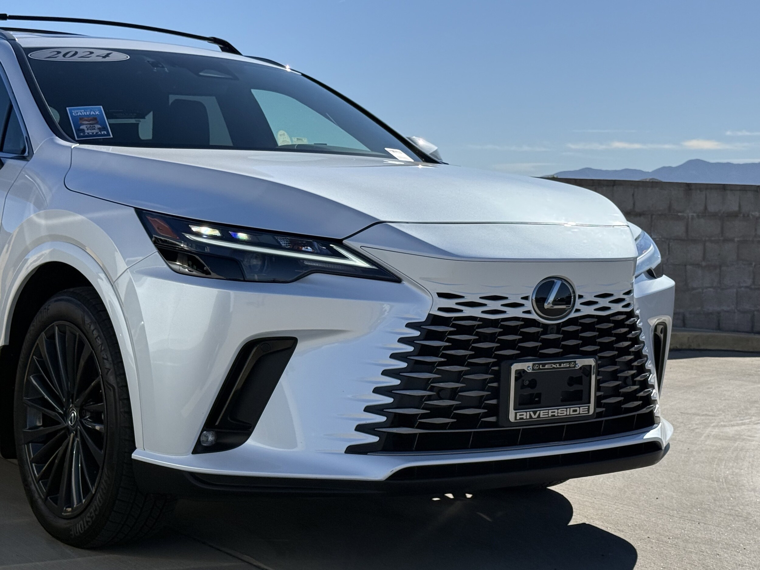 2024 Lexus RX 350h Premium photo 3