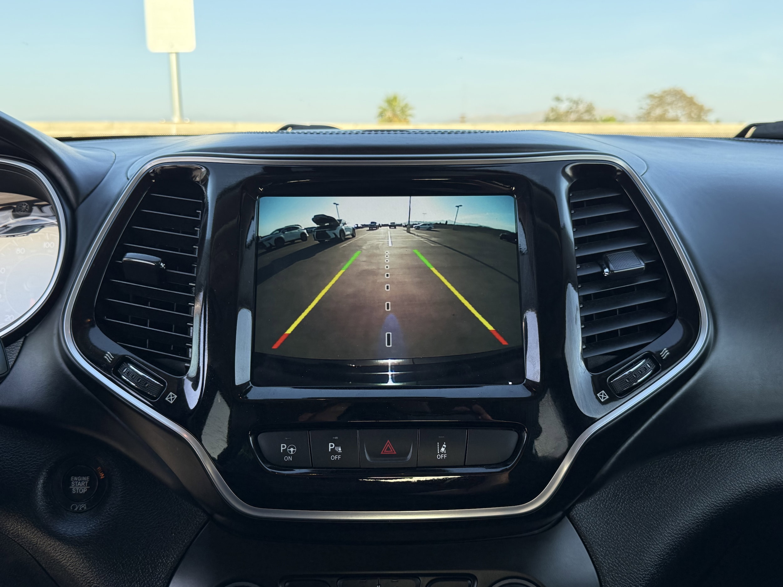 2019 Jeep Cherokee Overland - Photo 26