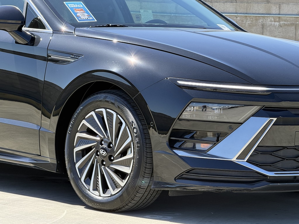 Used 2025 Hyundai Sonata Hybrid Limited Sedan