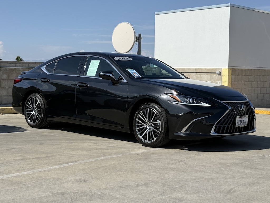 Certified 2025 Lexus ES 300h Base Sedan