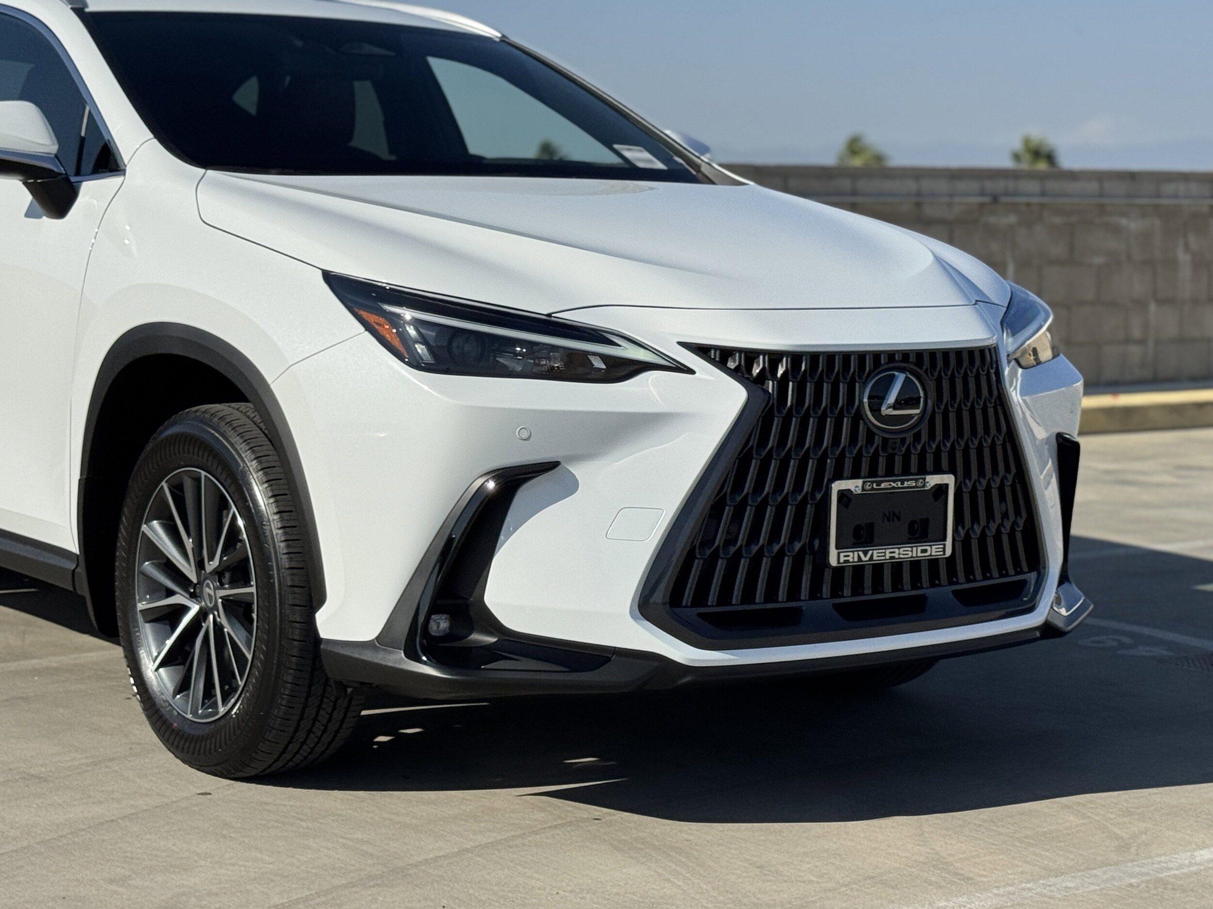 2026 Lexus NX 350h Premium AWD photo 3