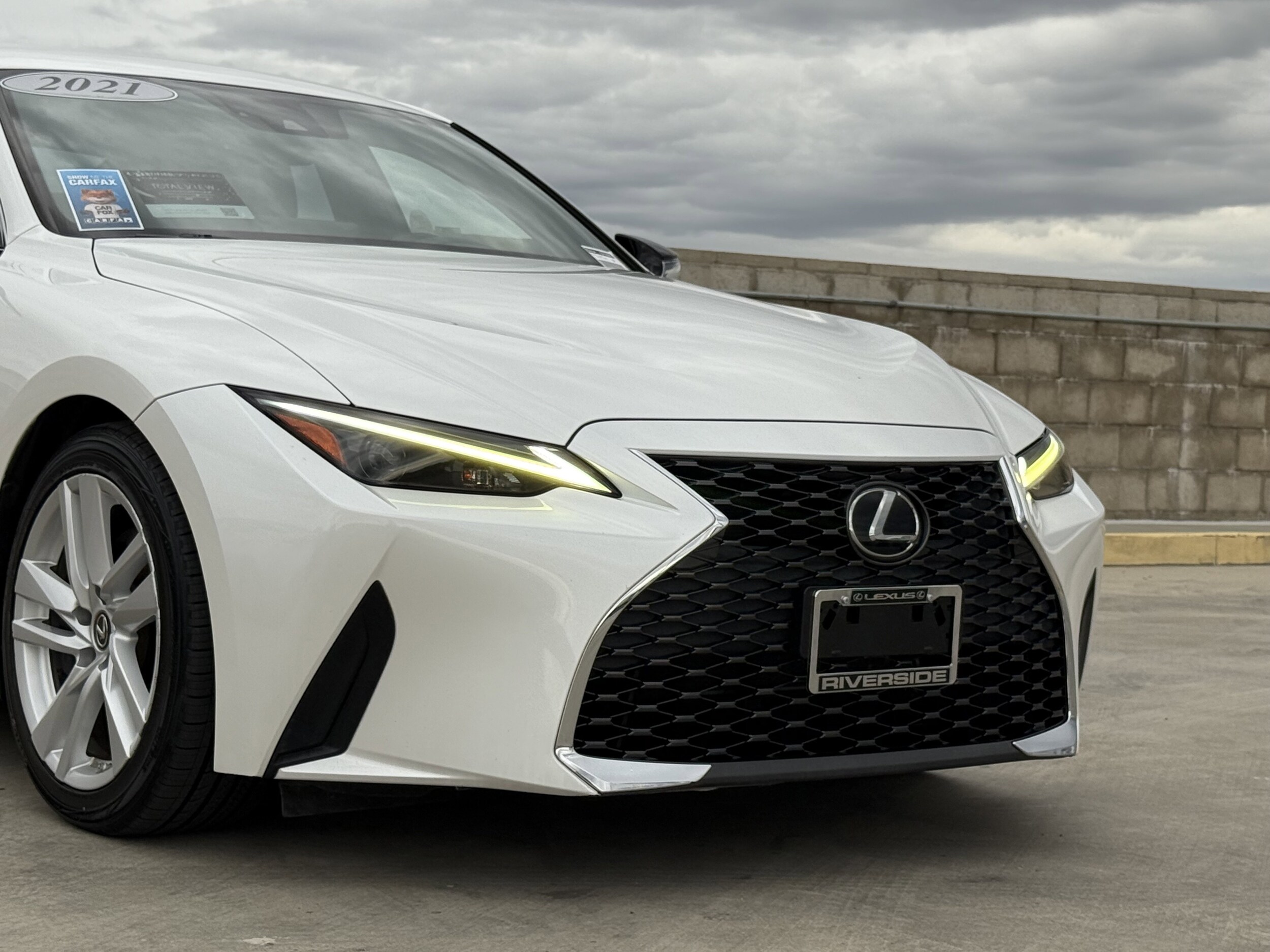 2021 Lexus IS 300 photo 3