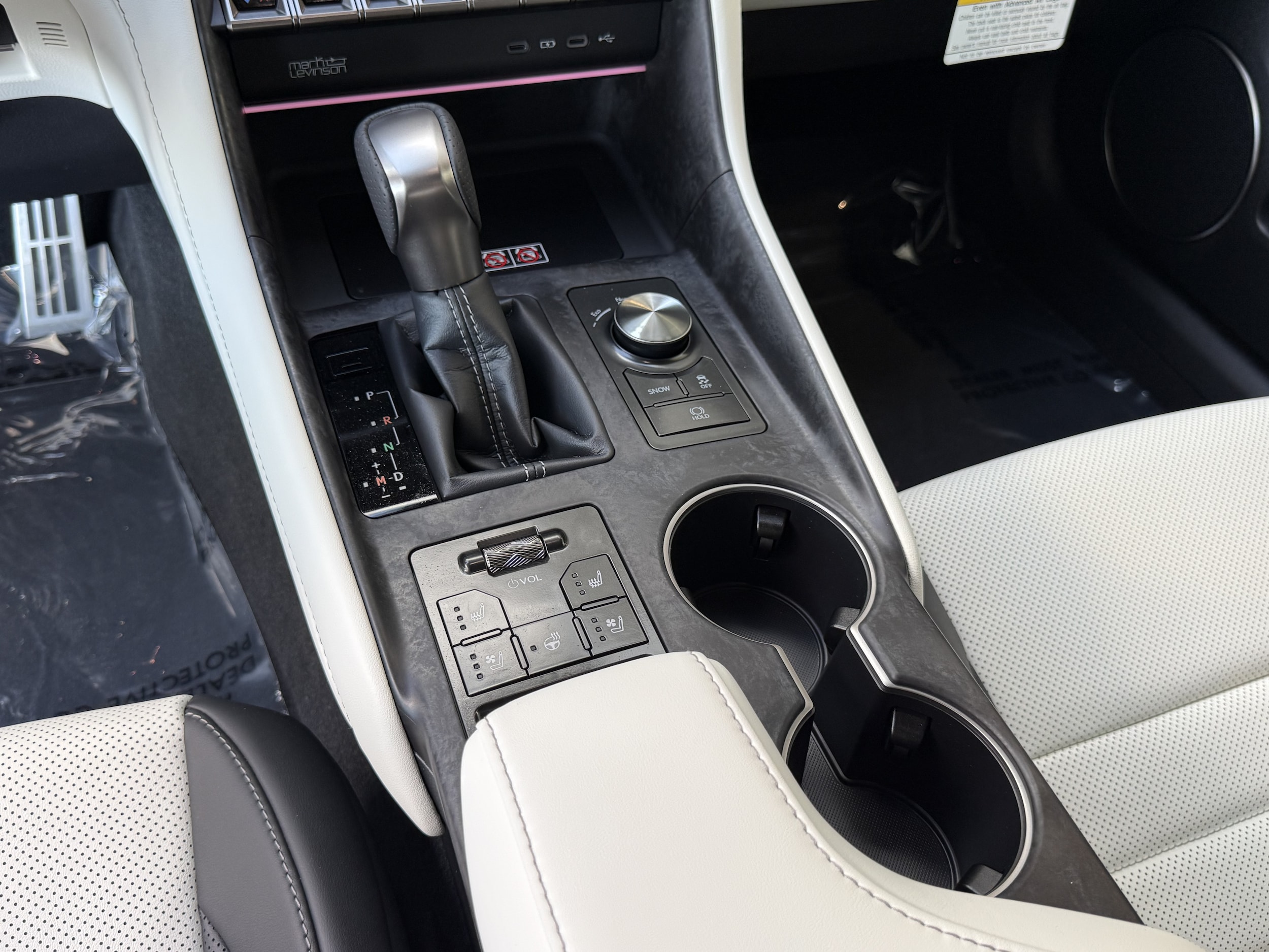 2026 Lexus IS 350 F SPORT - Photo 23