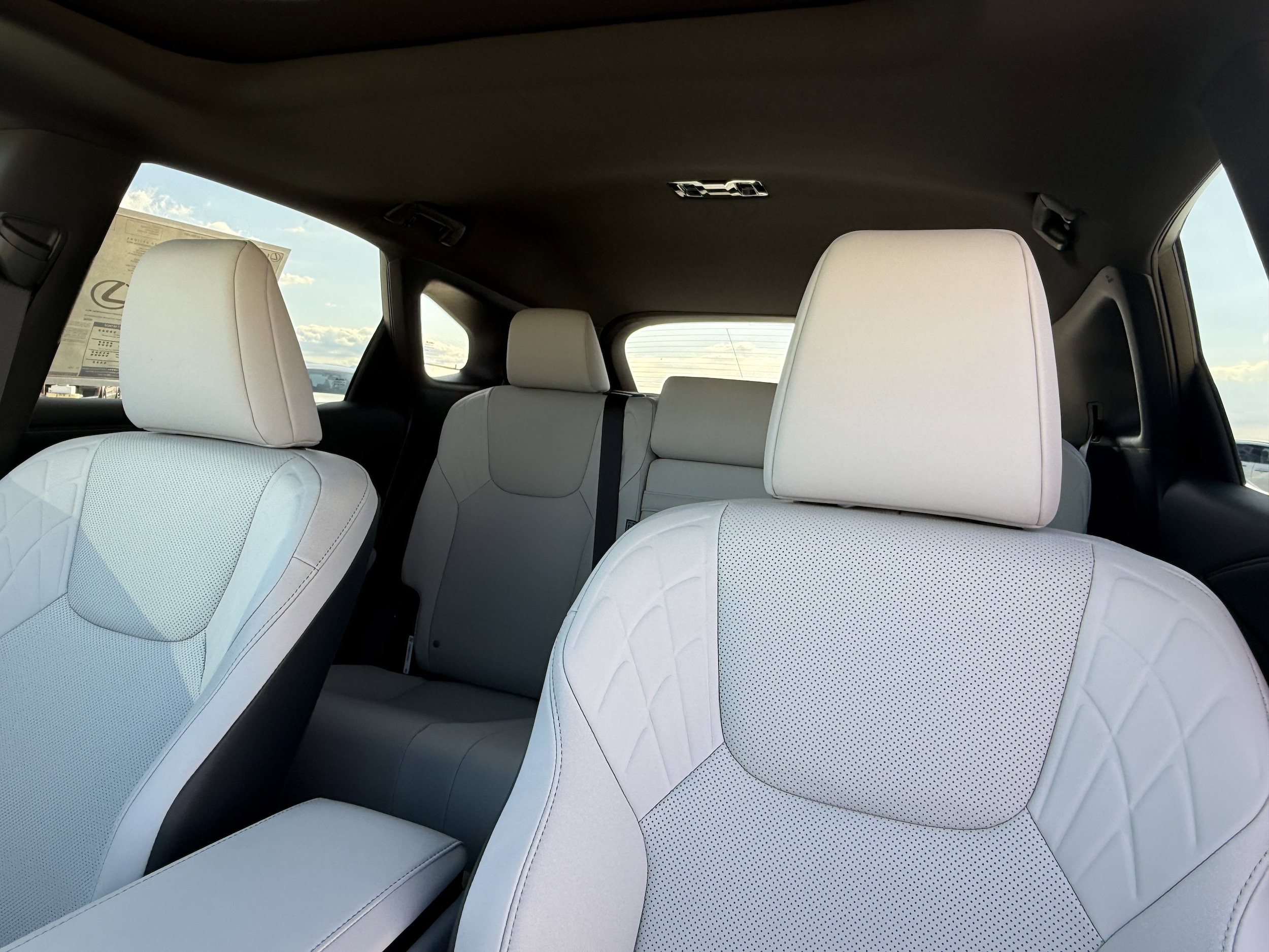 2026 Lexus RX 350h F-Sport - Photo 19